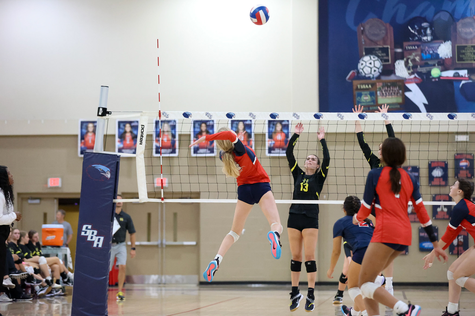 St. Benedict Volleyball vs Hutchison at St. Benedict on Tuesday, September 13, 2022. (Ryan Beatty/SBA)