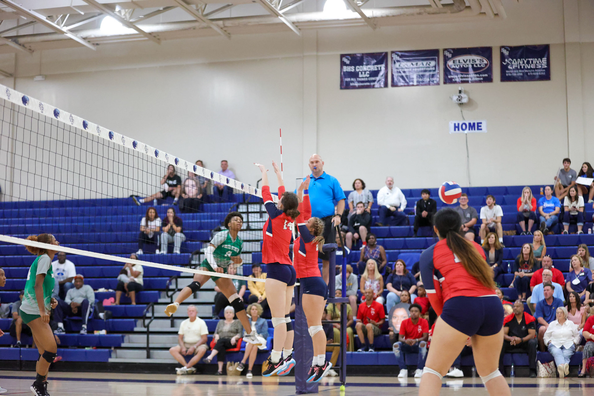 St. Benedict Volleyball vs White Station at St. Benedict at Auburndale in Memphis, TN on Thursday, September 22, 2022. (Ryan Beatty/SBA)