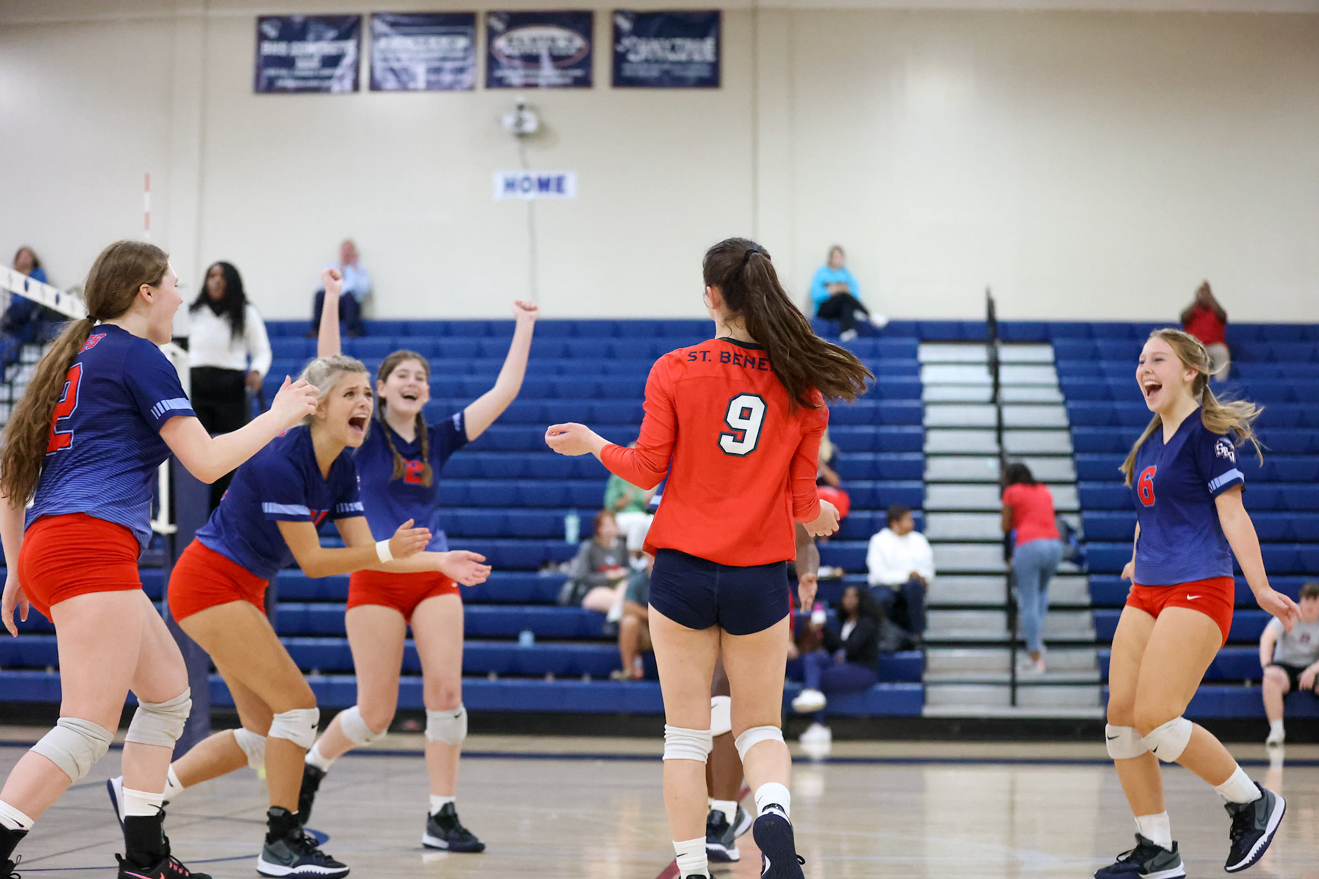 St. Benedict Volleyball vs Hutchison at St. Benedict on Tuesday, September 13, 2022. (Ryan Beatty/SBA)