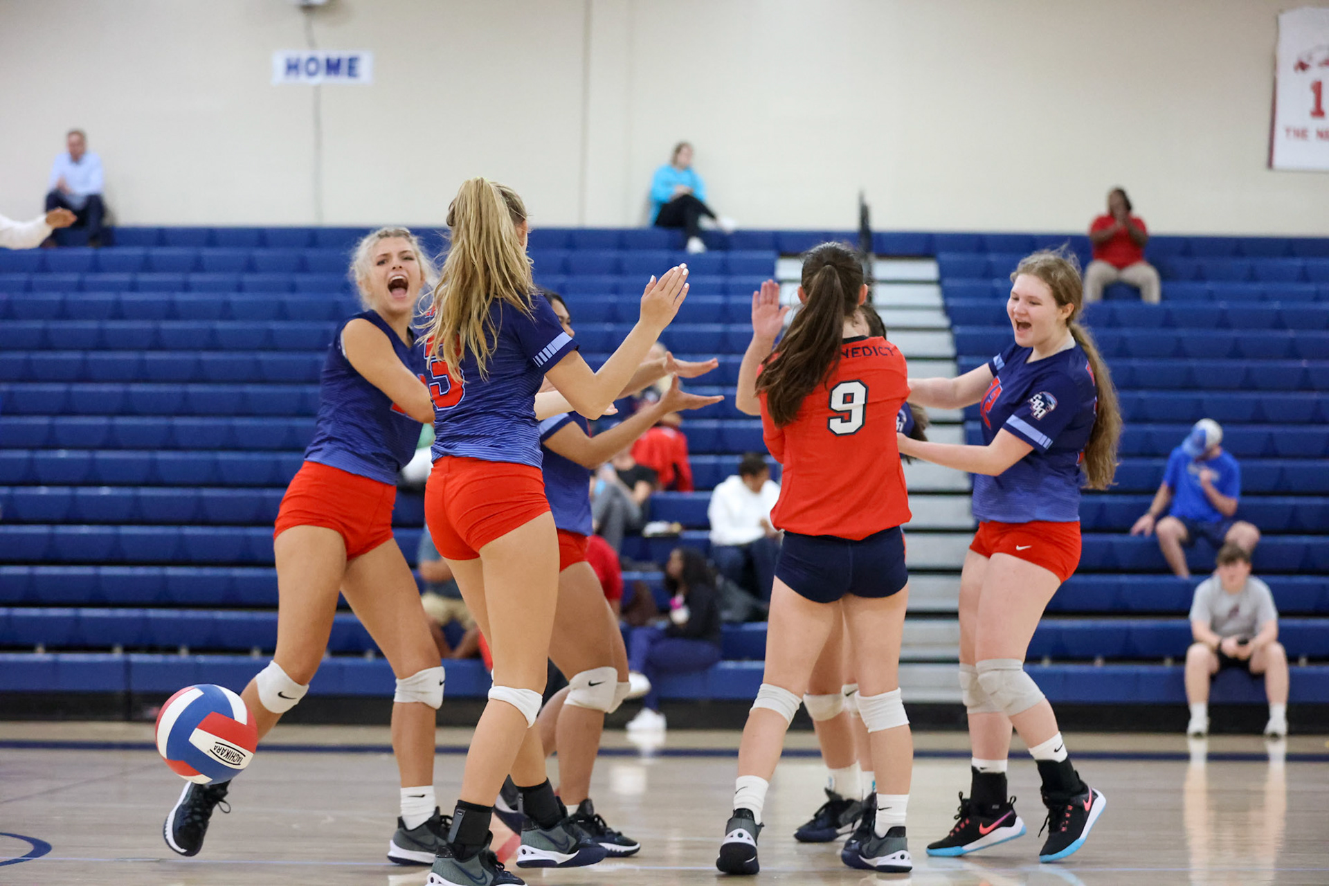 St. Benedict Volleyball vs Hutchison at St. Benedict on Tuesday, September 13, 2022. (Ryan Beatty/SBA)