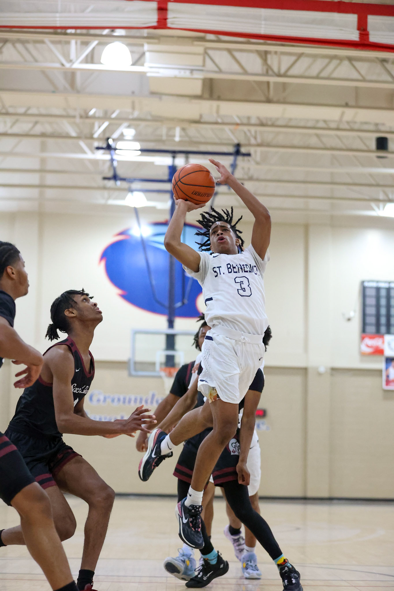 SBA Basketball vs Sacred Heart at the 2022 SBA Holiday Hoops Tournament. (Ryan Beatty Photo)