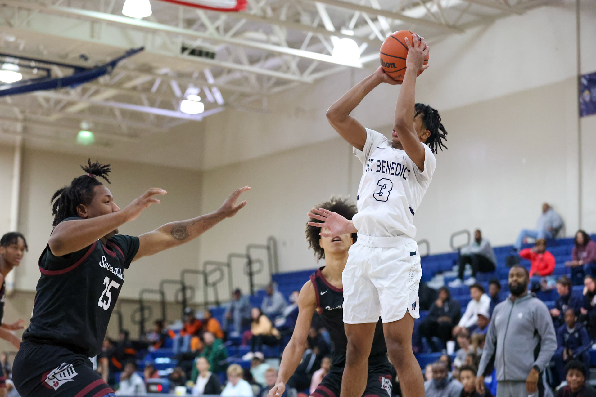 SBA Basketball vs Sacred Heart at the 2022 SBA Holiday Hoops Tournament. (Ryan Beatty Photo)