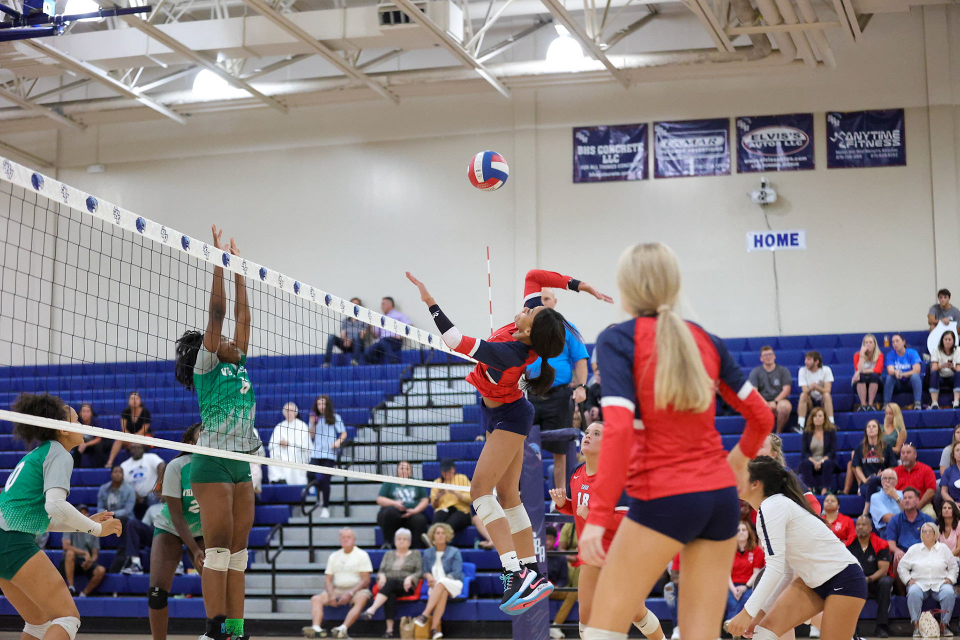 St. Benedict Volleyball vs White Station at St. Benedict at Auburndale in Memphis, TN on Thursday, September 22, 2022. (Ryan Beatty/SBA)