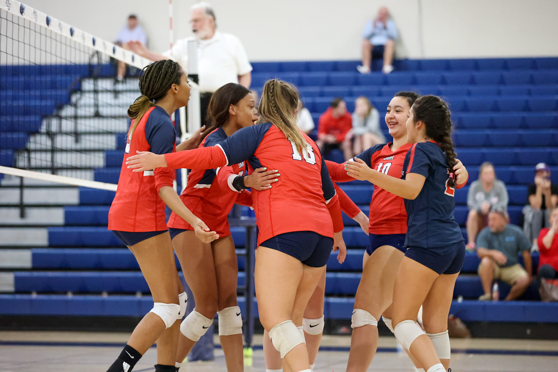 St. Benedict Volleyball vs Hutchison at St. Benedict on Tuesday, September 13, 2022. (Ryan Beatty/SBA)