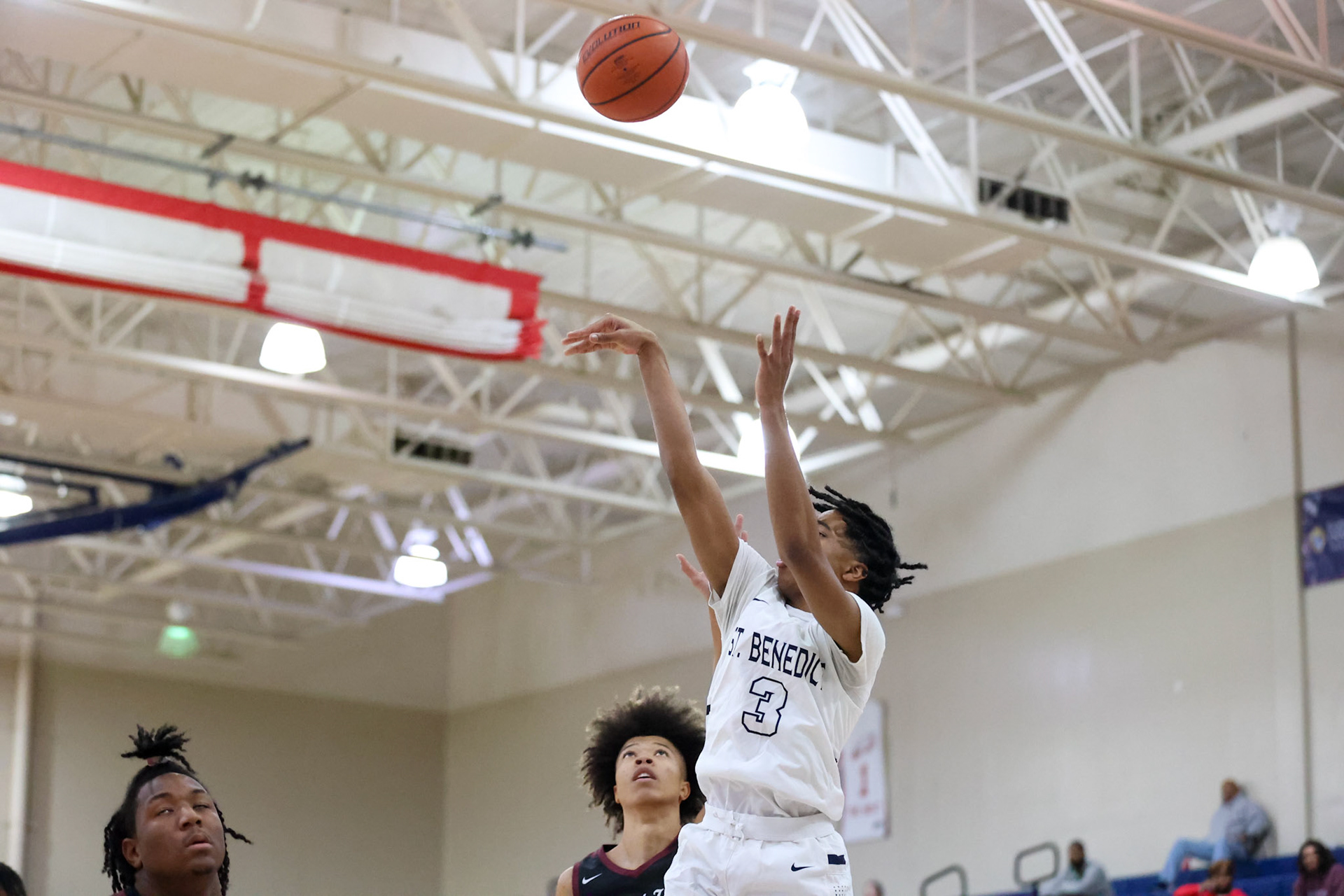 SBA Basketball vs Sacred Heart at the 2022 SBA Holiday Hoops Tournament. (Ryan Beatty Photo)