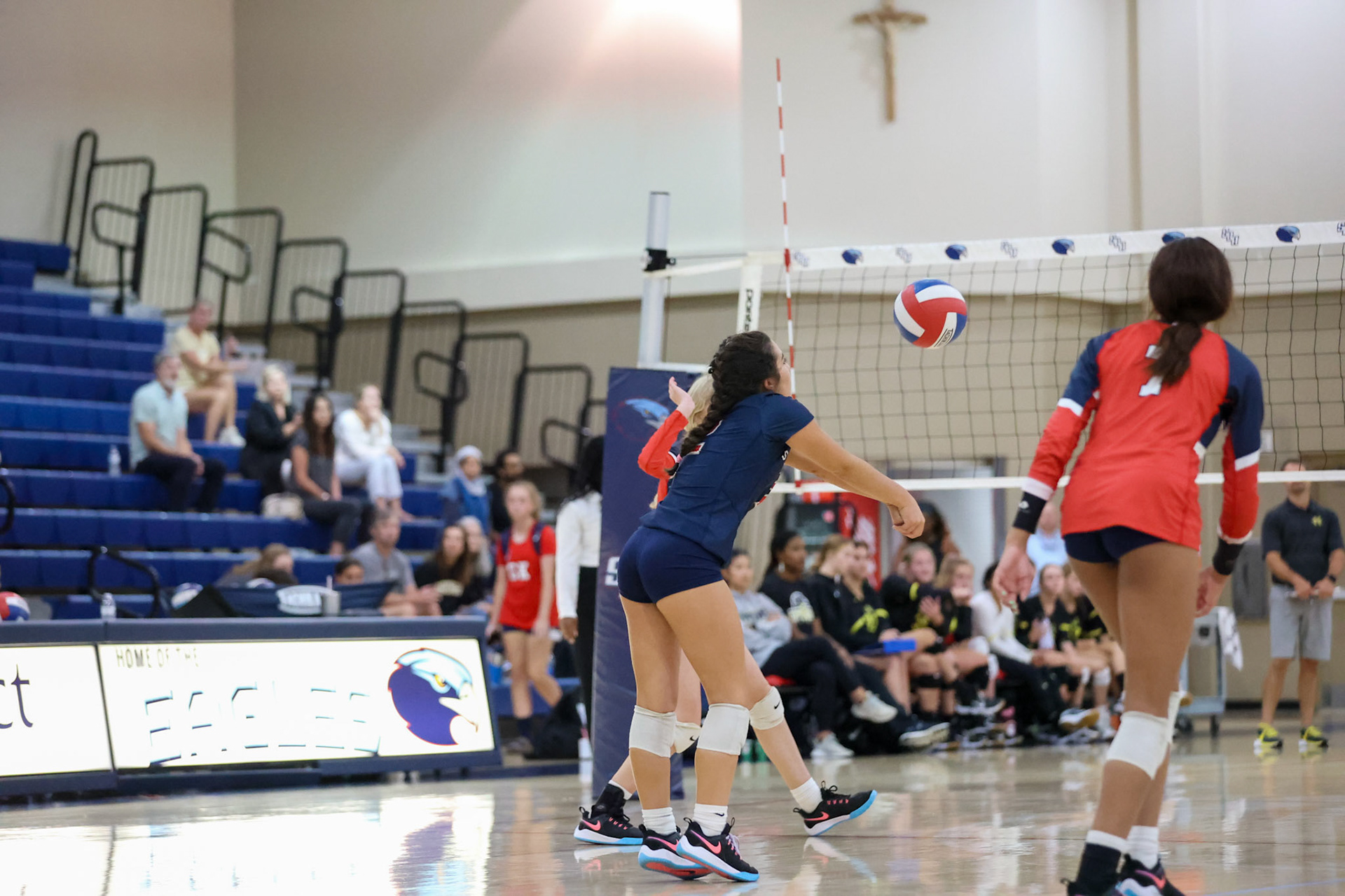 St. Benedict Volleyball vs Hutchison at St. Benedict on Tuesday, September 13, 2022. (Ryan Beatty/SBA)