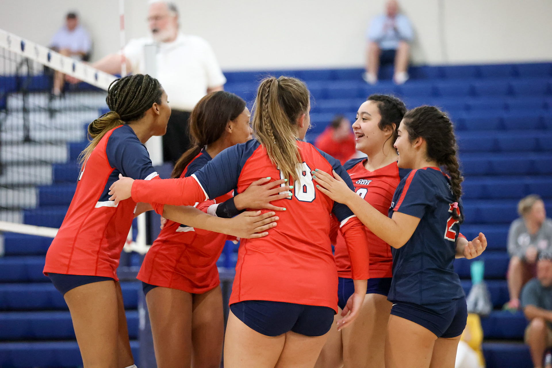 St. Benedict Volleyball vs Hutchison at St. Benedict on Tuesday, September 13, 2022. (Ryan Beatty/SBA)