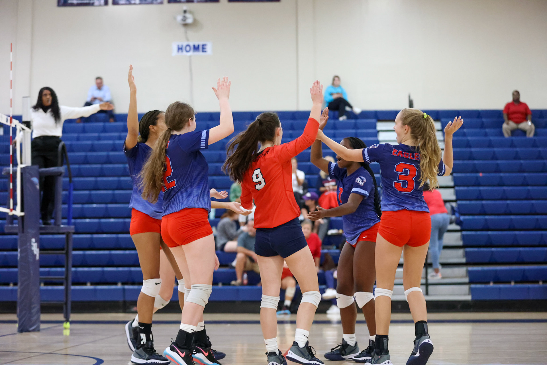 St. Benedict Volleyball vs Hutchison at St. Benedict on Tuesday, September 13, 2022. (Ryan Beatty/SBA)