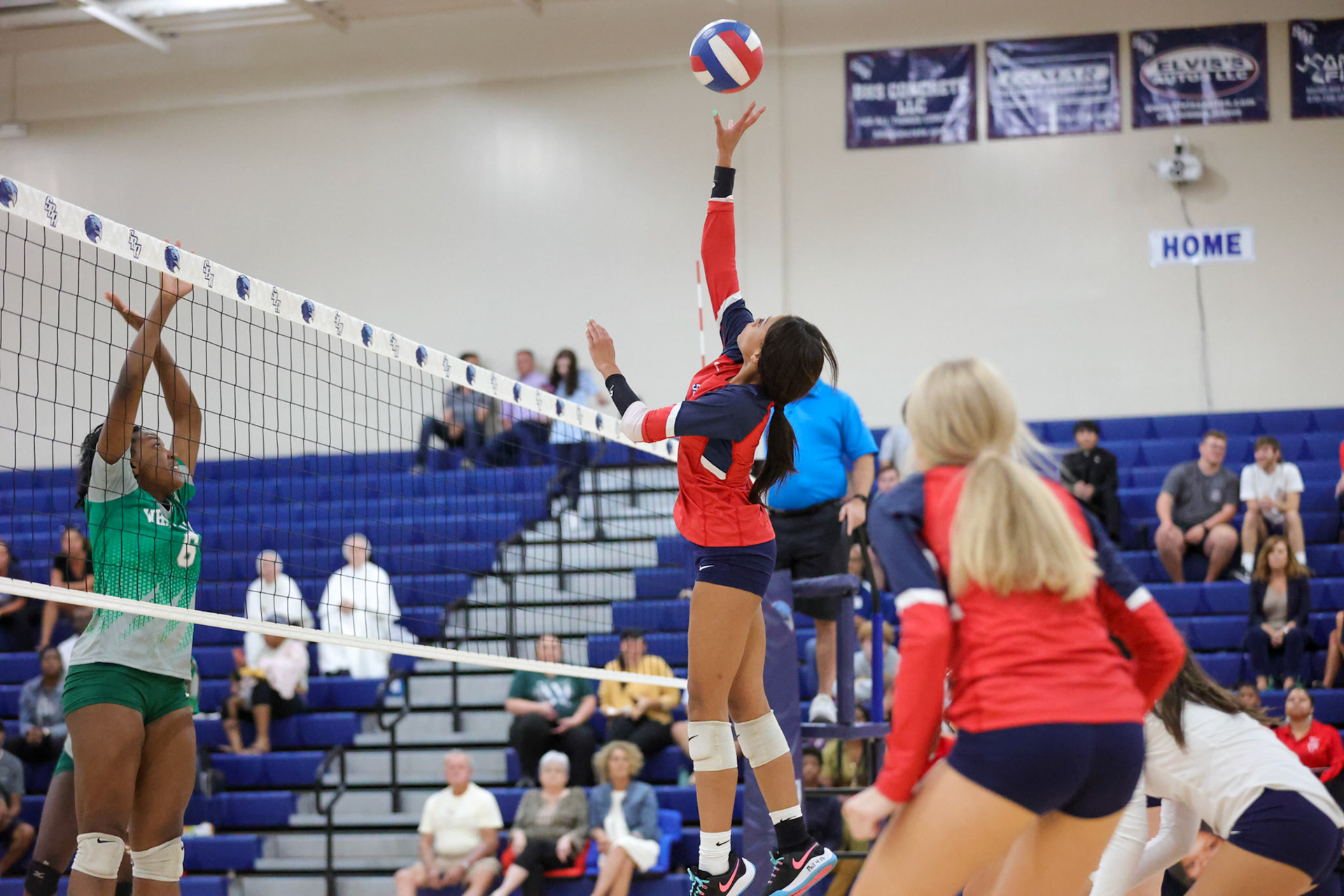 St. Benedict Volleyball vs White Station at St. Benedict at Auburndale in Memphis, TN on Thursday, September 22, 2022. (Ryan Beatty/SBA)