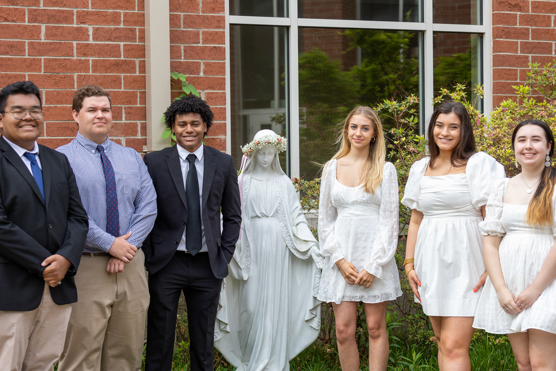May Crowning at St. Benedict at Auburndale High School in Memphis, TN on May 3, 2022. (Ryan Beatty/SBA)
