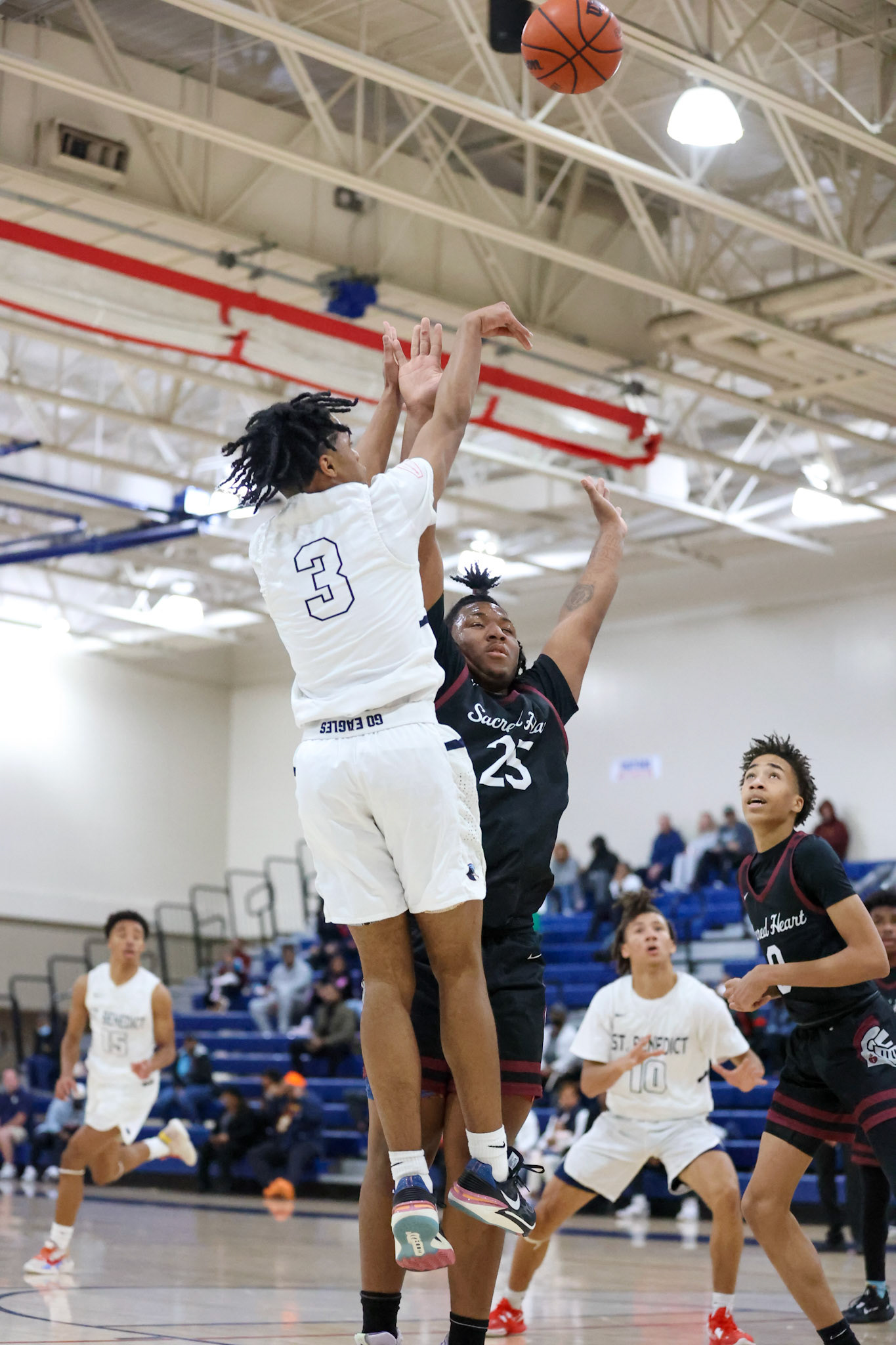SBA Boys Basketball vs Sacred Heart. (Ryan Beatty Photo)