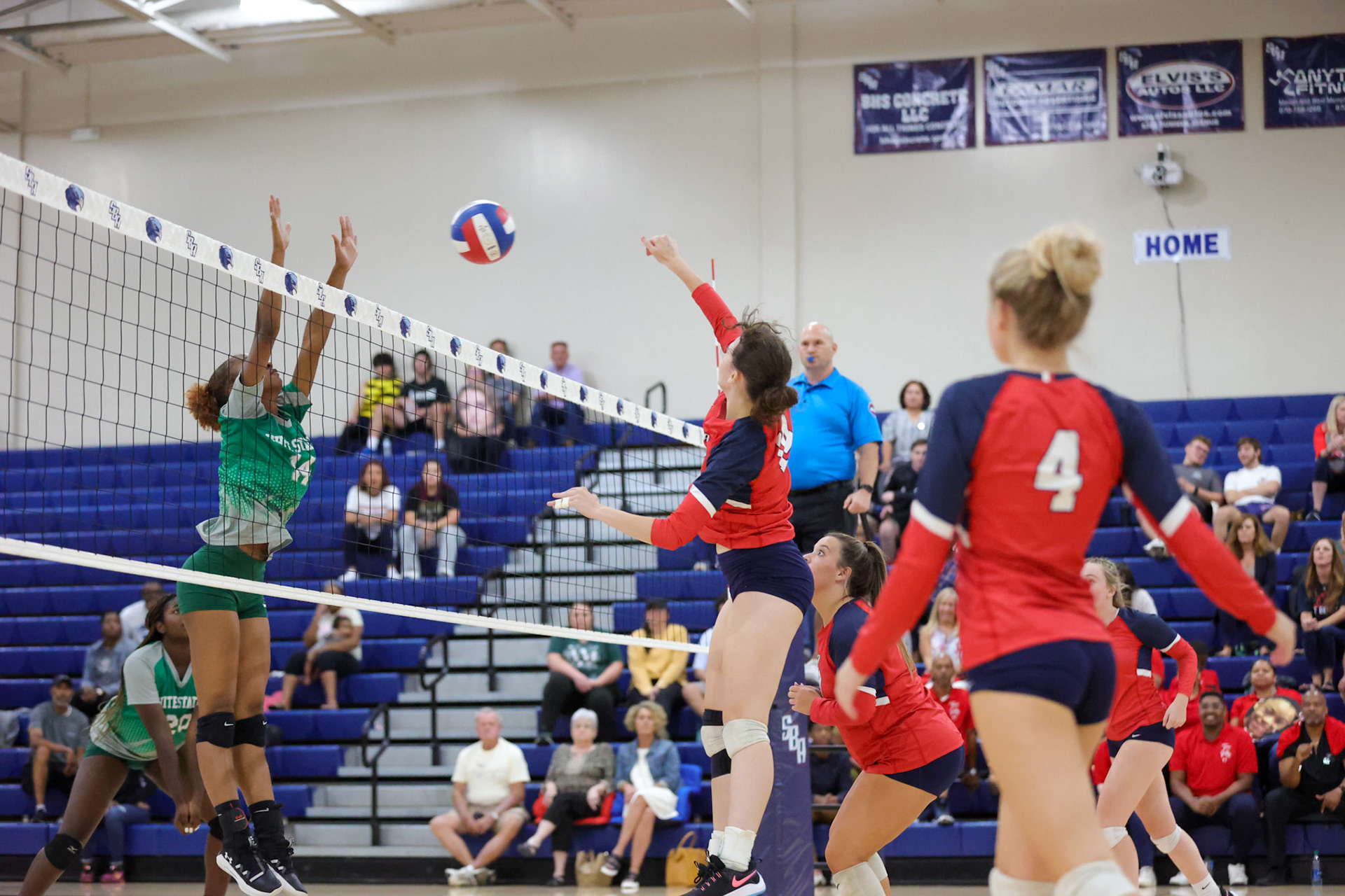 St. Benedict Volleyball vs White Station at St. Benedict at Auburndale in Memphis, TN on Thursday, September 22, 2022. (Ryan Beatty/SBA)