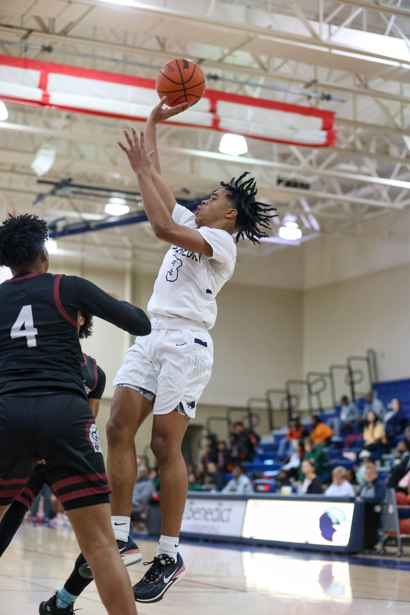 SBA Basketball vs Sacred Heart at the 2022 SBA Holiday Hoops Tournament. (Ryan Beatty Photo)