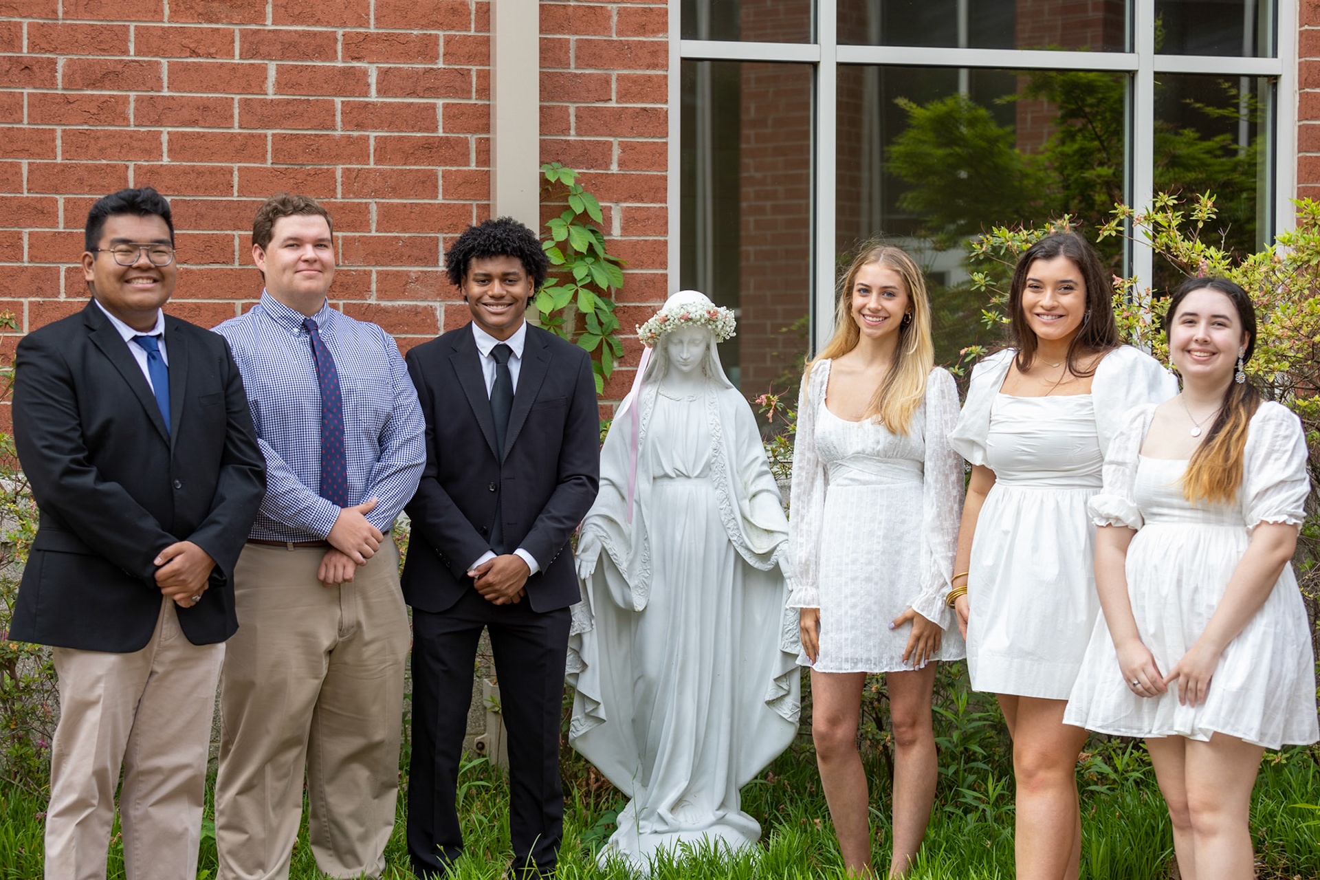 May Crowning at St. Benedict at Auburndale High School in Memphis, TN on May 3, 2022. (Ryan Beatty/SBA)