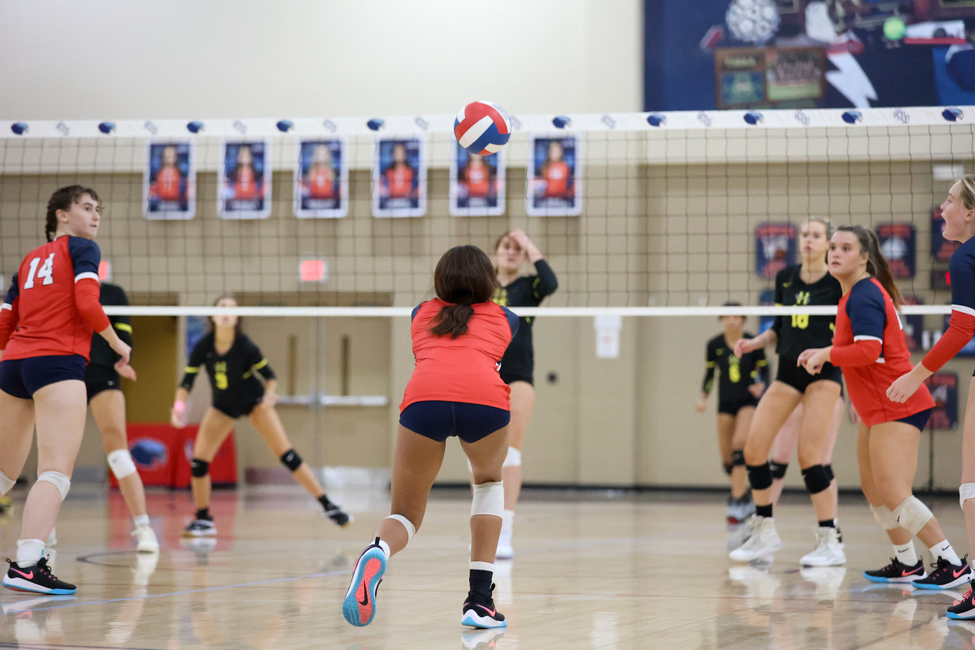 St. Benedict Volleyball vs Hutchison at St. Benedict on Tuesday, September 13, 2022. (Ryan Beatty/SBA)