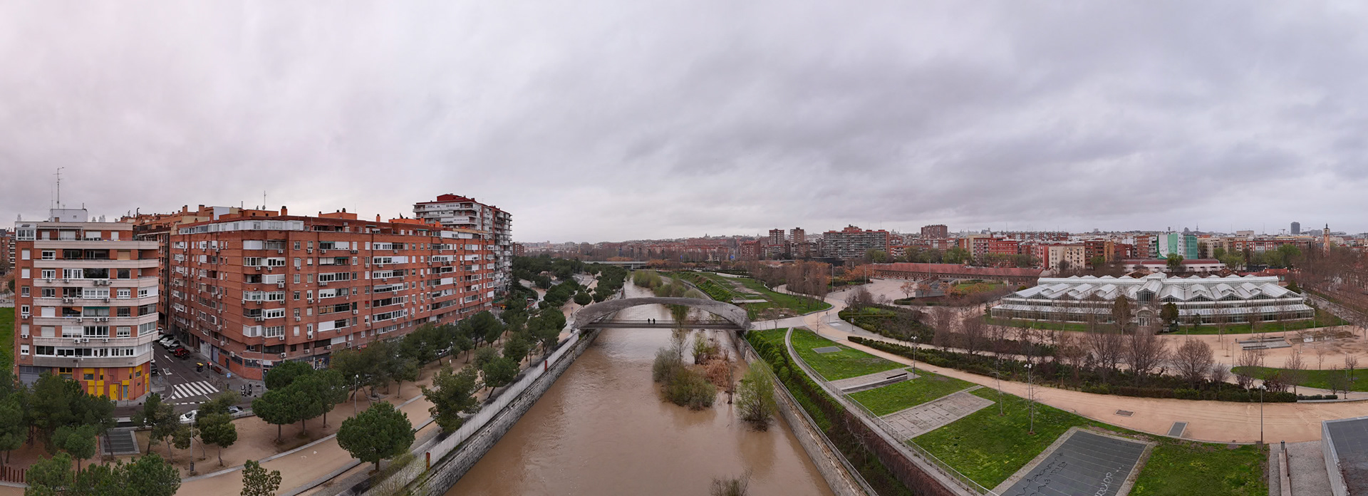 El temporal Martinho desborda el río Manzanares en Madrid. Inundaciones de los ríos a su paso por el centro de la capital