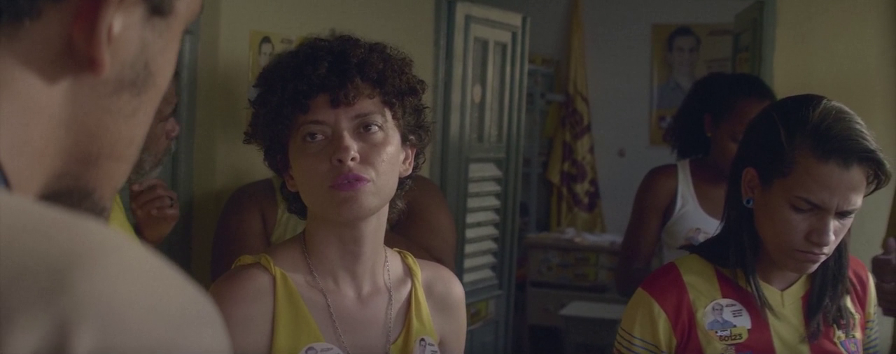 Fotografia: Beto Martins | Produtora: Zéfiro Filmes e Querosene Filmes