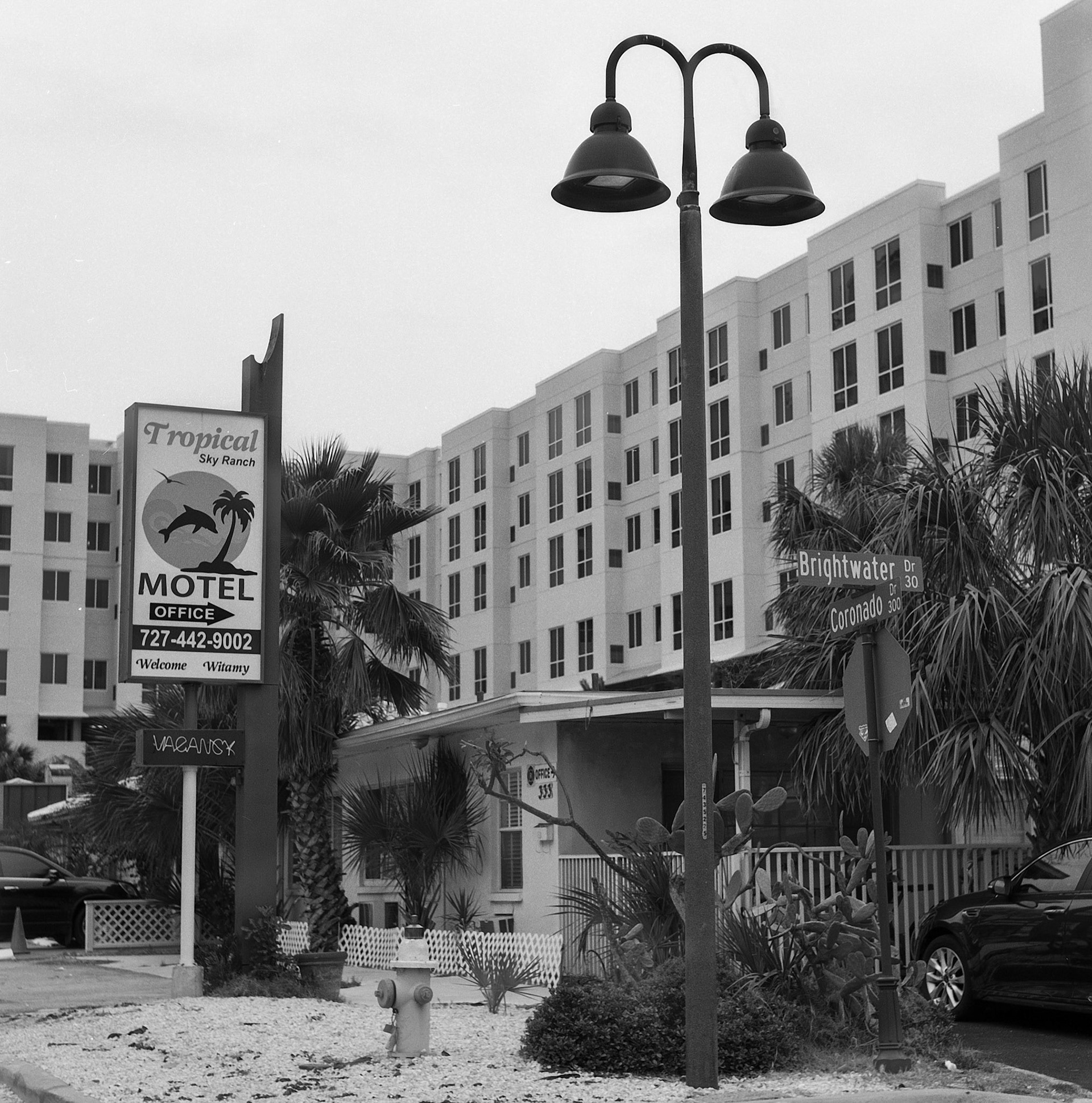 Tropical Sky Ranch Motel