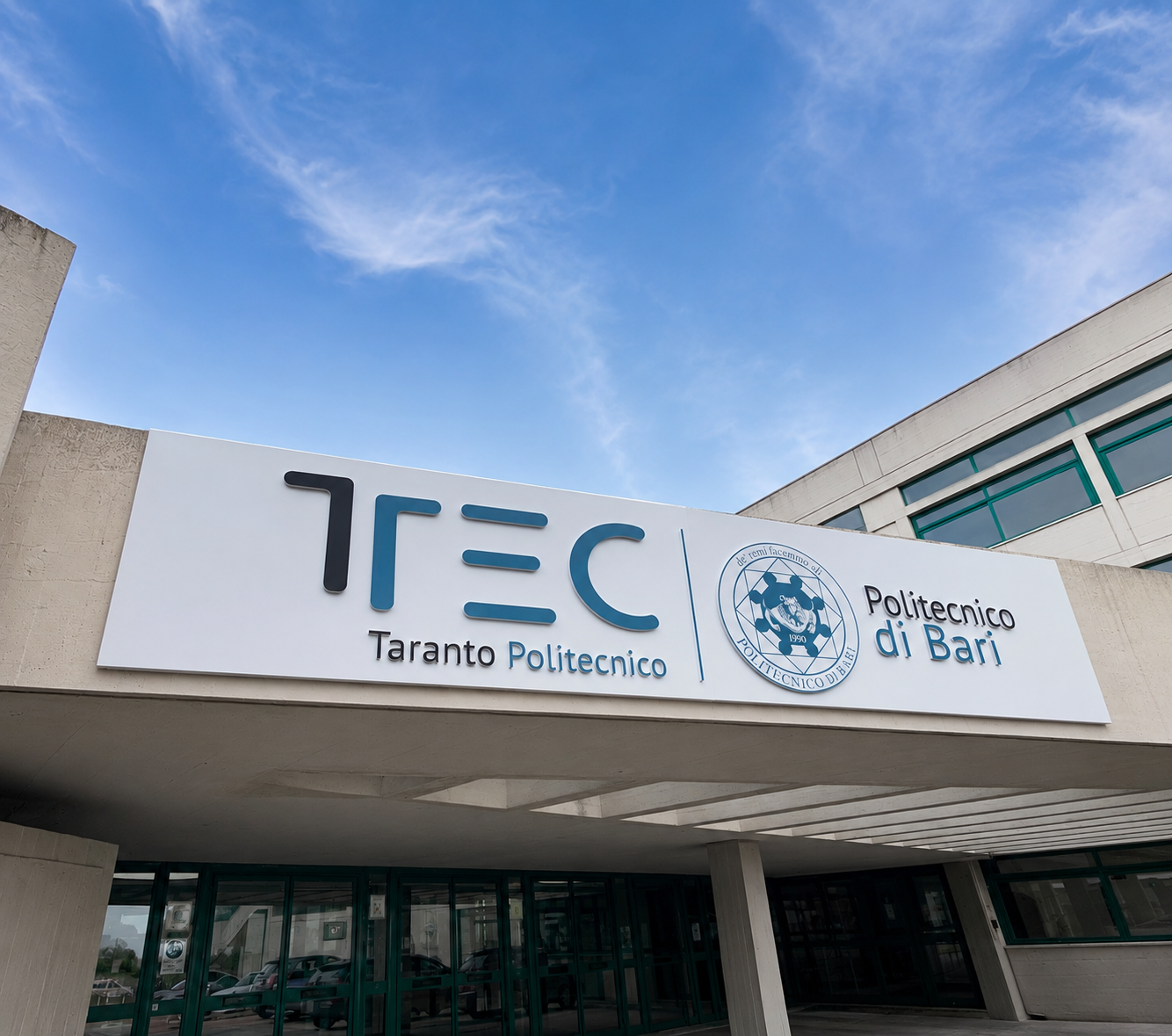 Insegna in alluminio con lettere in PVC espanso 2 cm. Politecnico di Bari sede di Taranto