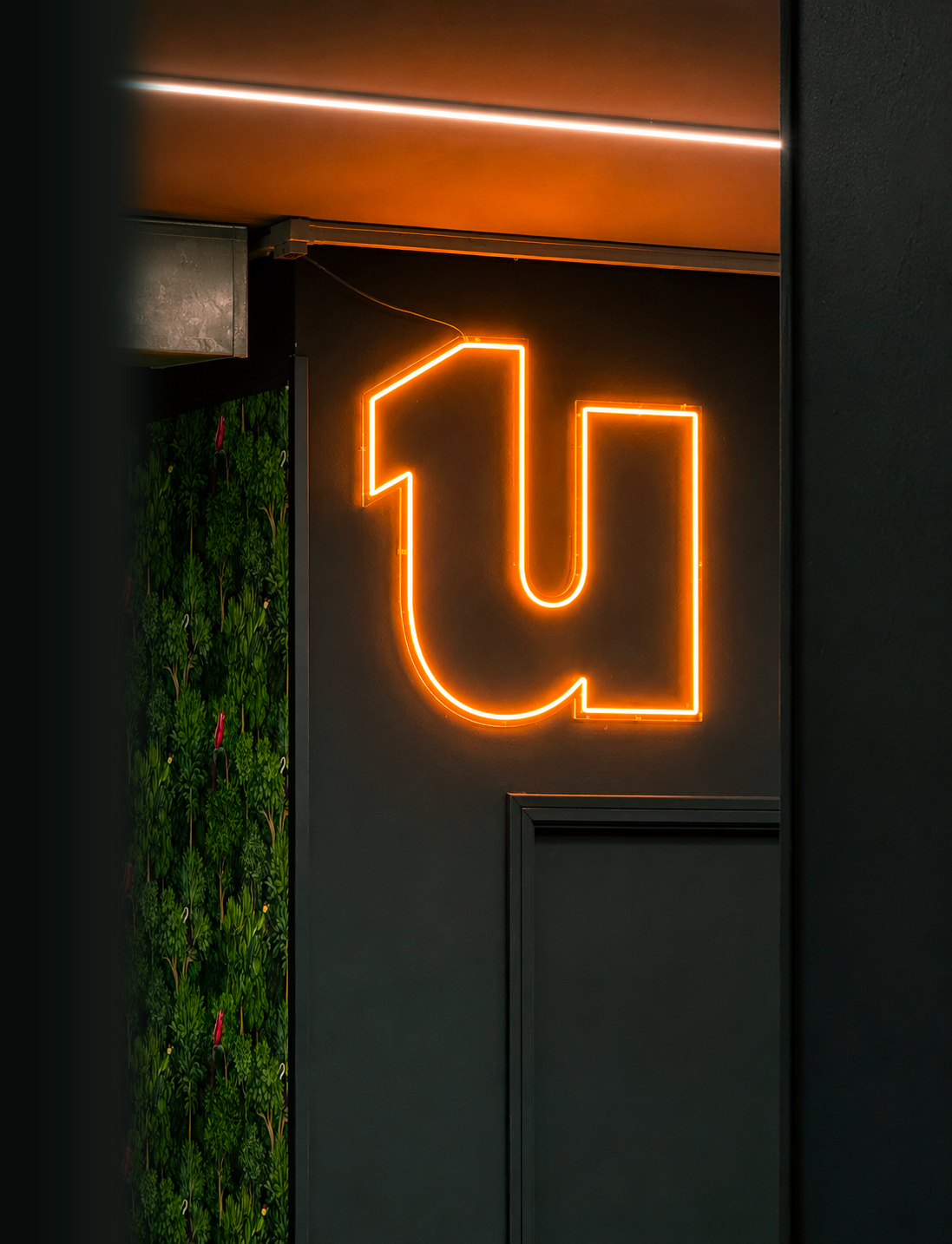 Logo giallo. Unika fitness club a Martina Franca