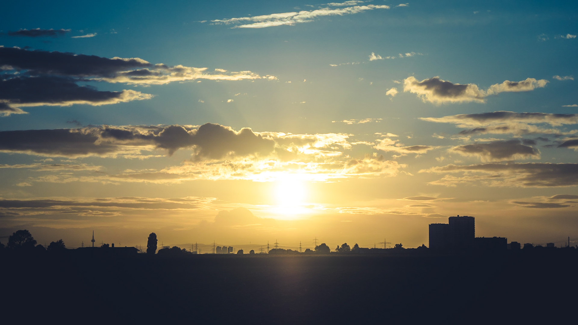 While browsing to some of my older photos I discovered this one. I can't tell you where I took this shot exactly. Must be somewhere between Frankfurt and my home :)It was on my way back from the IAA. Shot out of the window, sitting in the back of a car. Enjoy