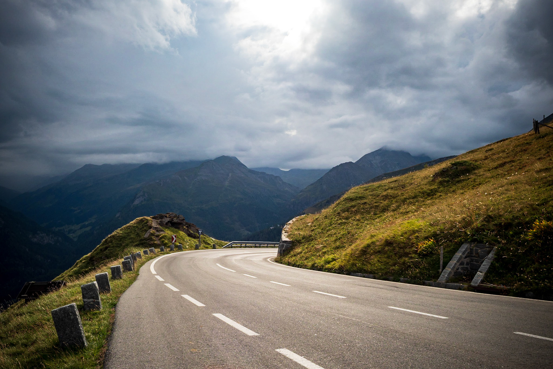 I was really lucky with the timing here. The sun glased through the clouds for only a blink of an eye!