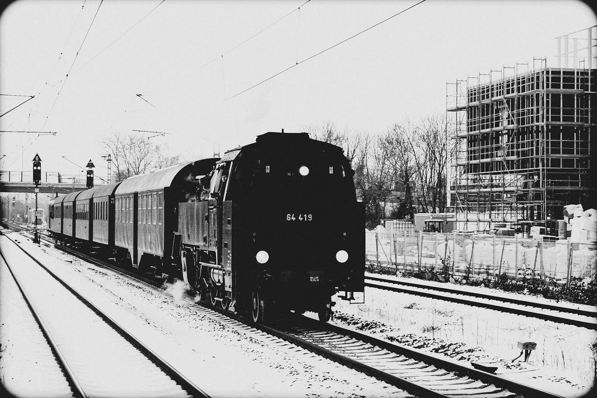 Here I went for the B&amp;W classic look. This way the train blends in much more nicely with the modern surroundings. The museum train BR 64 419 of the GVS - Railway Vehicle Preservation Society on it's last drive for this year. More pictures soon. https://www.ges-ev.de/