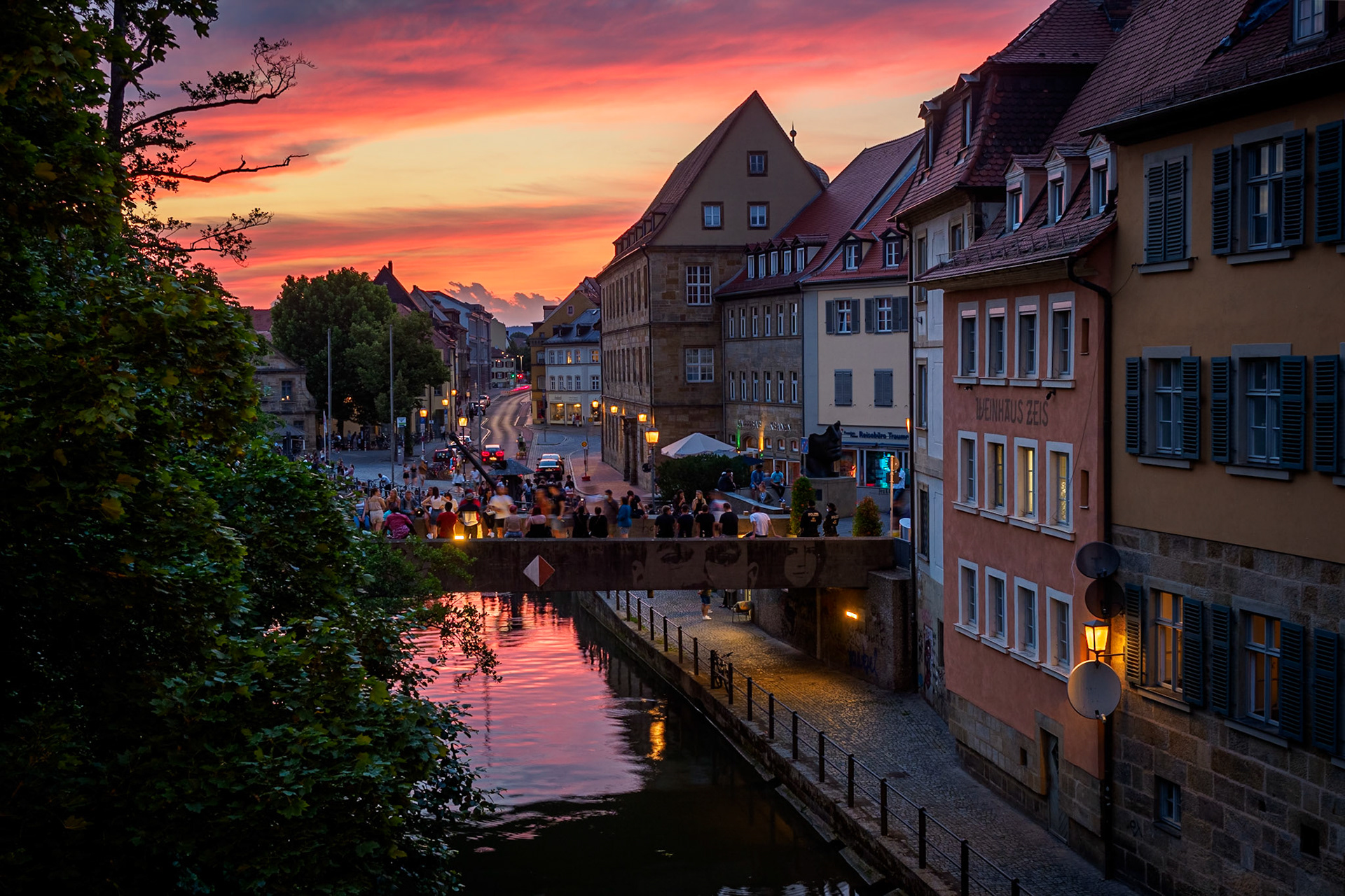Bamberg is a lovely city. Not only because of its beer culture, but also for the beautiful mix of water, historic buildings and nice people!