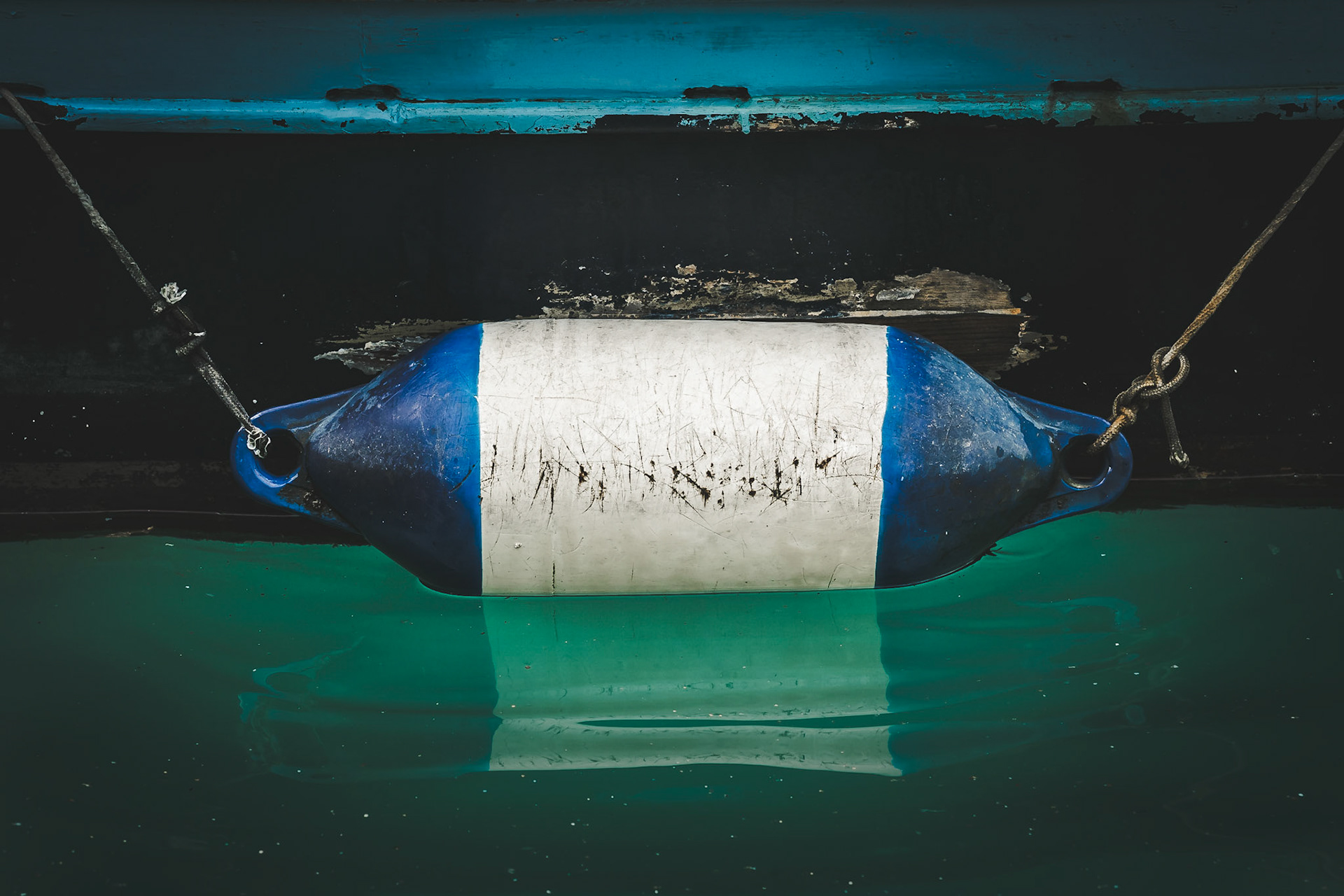 Could be confused with an electrical resistor on first sight...