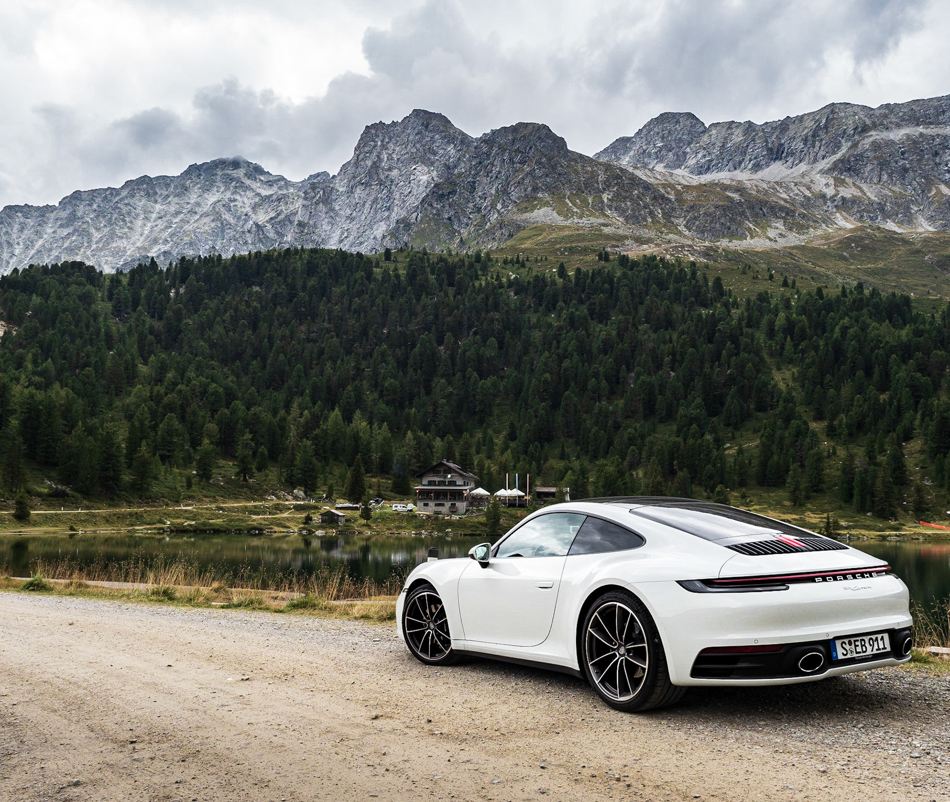 One more picture of this breathtaking panorama at the "Obersee" in Austria! This time with another centerpoint of attention :)