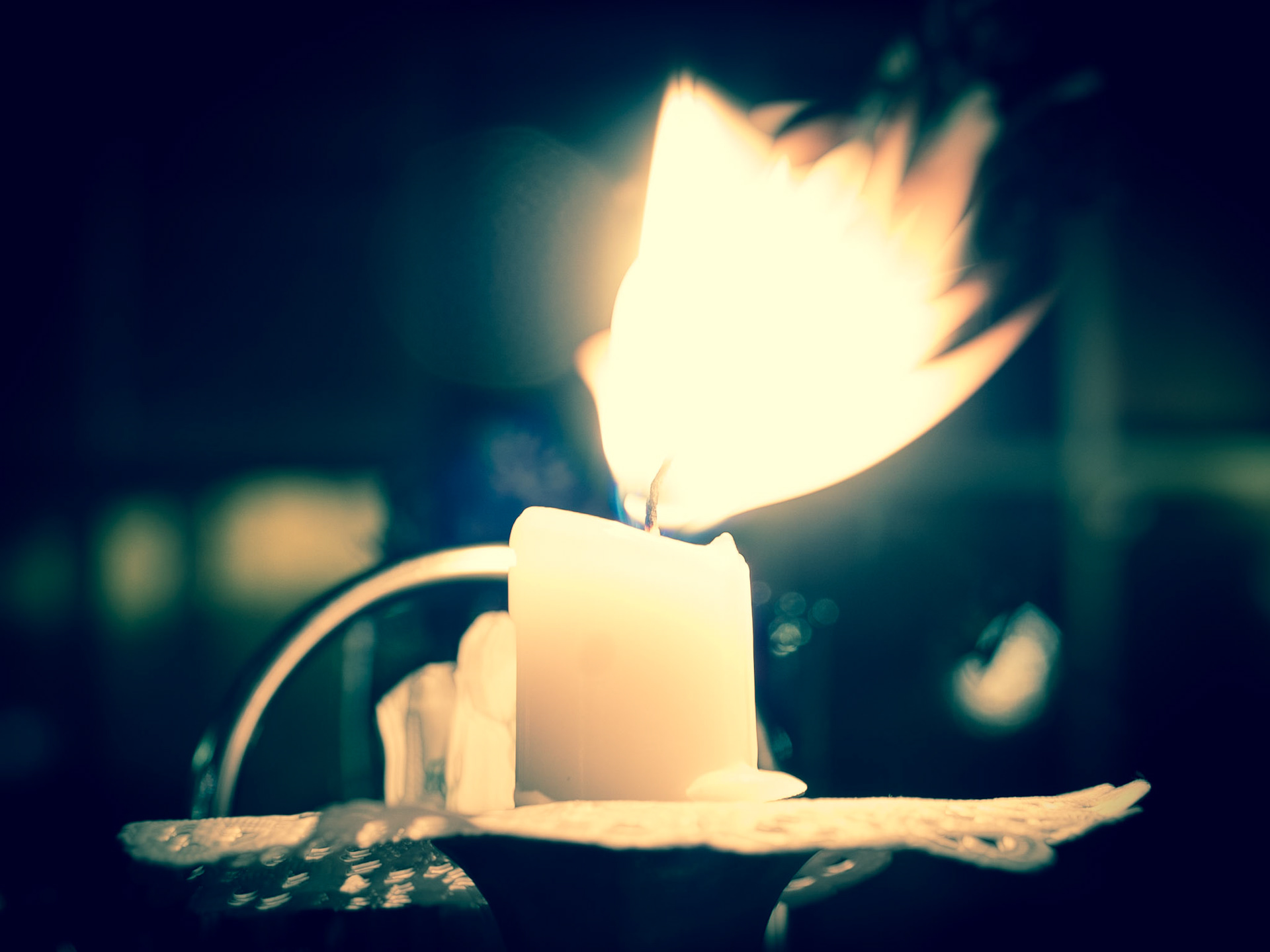 Fiery hair, swirling ballett dress...