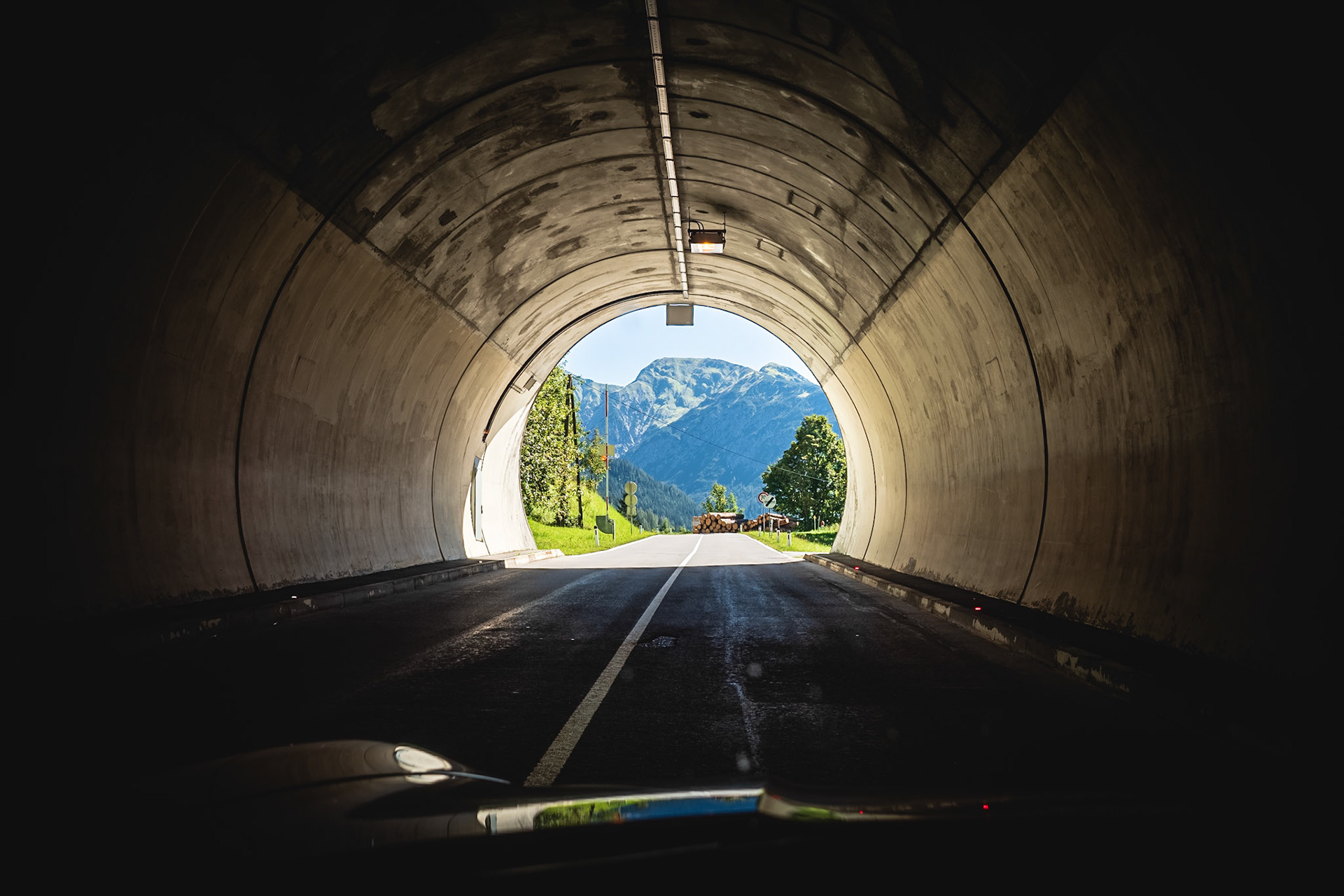 The first section of our short drive through the alps. The "Hahntenjoch". A really beautiful road over the pass.