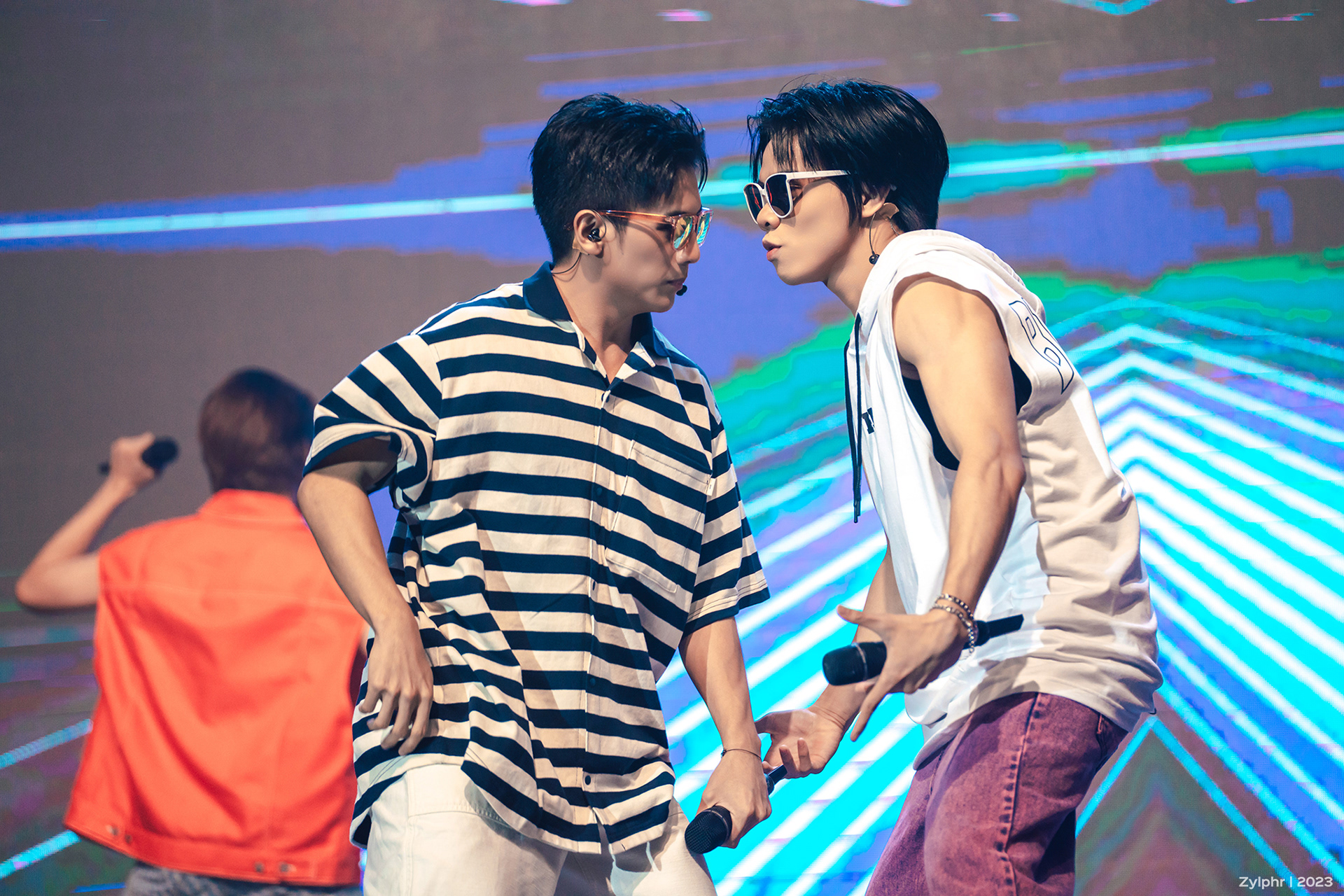 PLUUS Gab & Yen