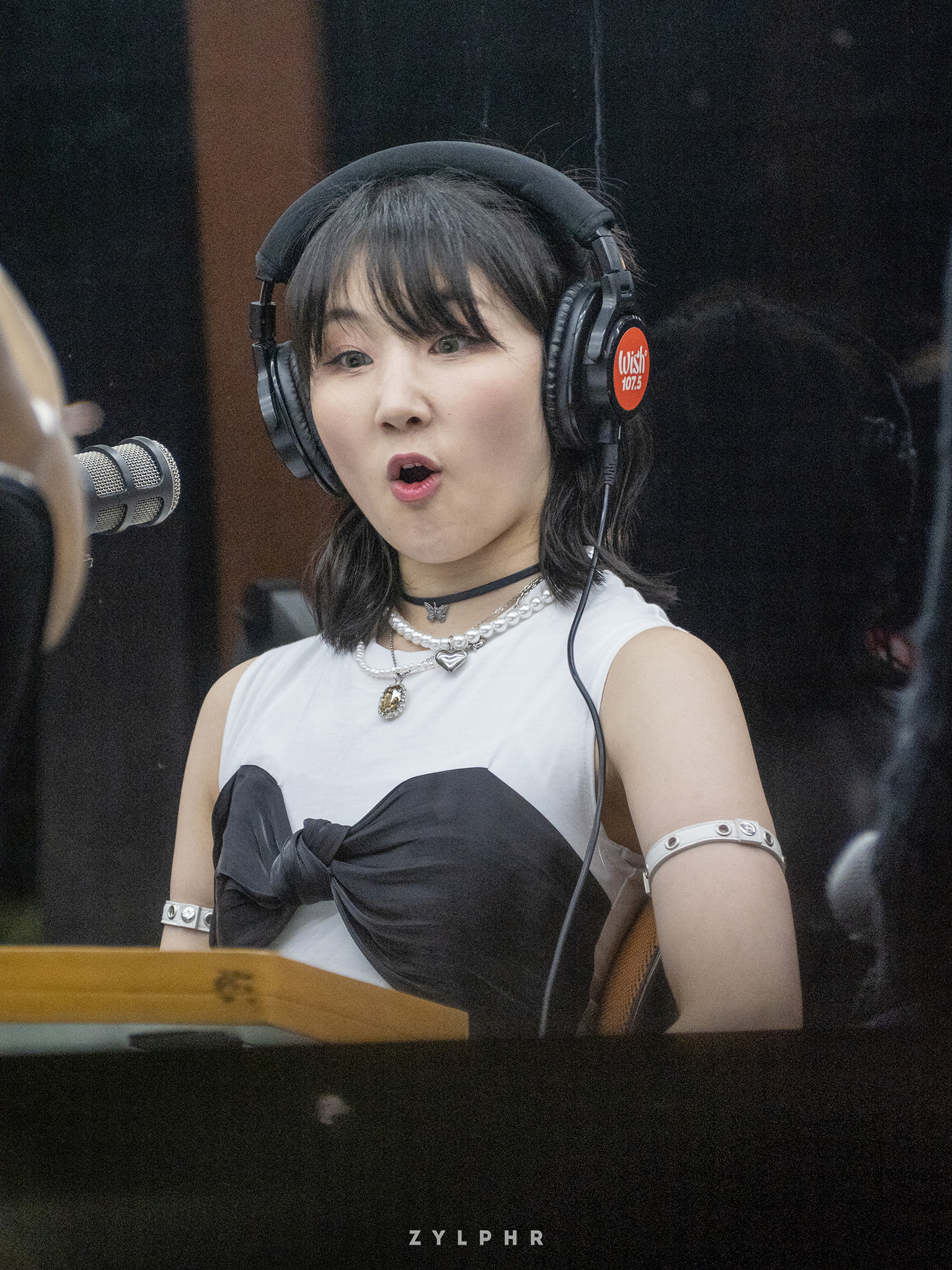 LAPILLUS Shana