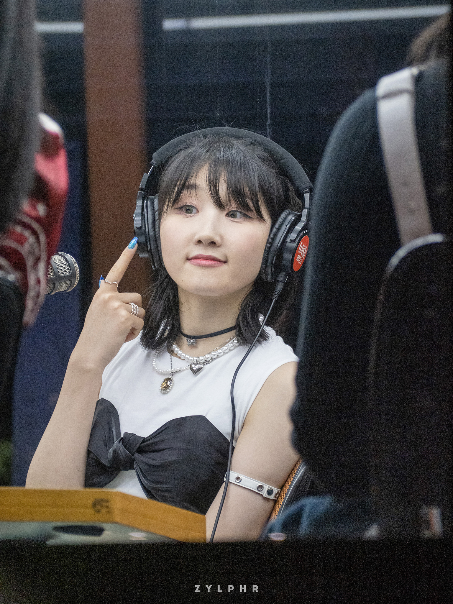 LAPILLUS Shana