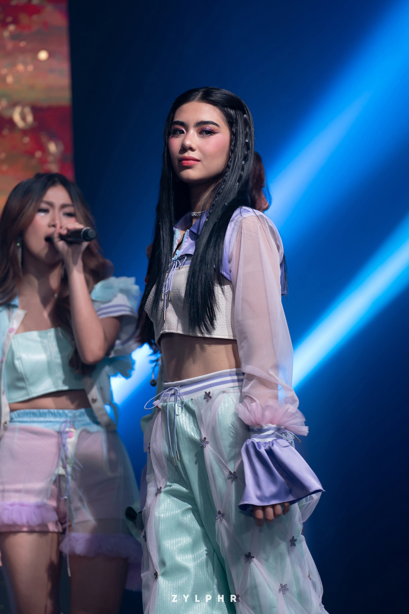 BINI Mikha