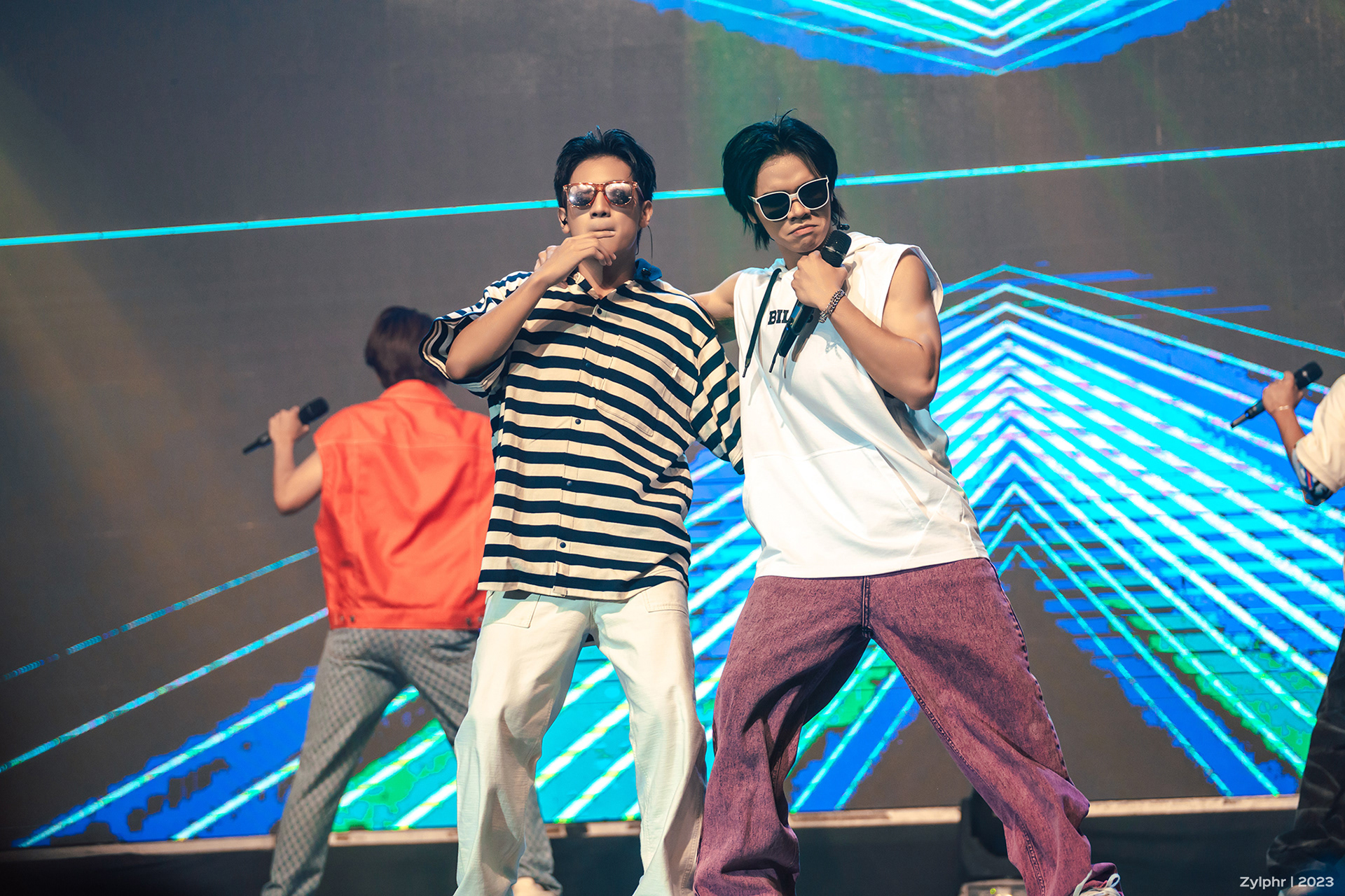 PLUUS Gab & Yen
