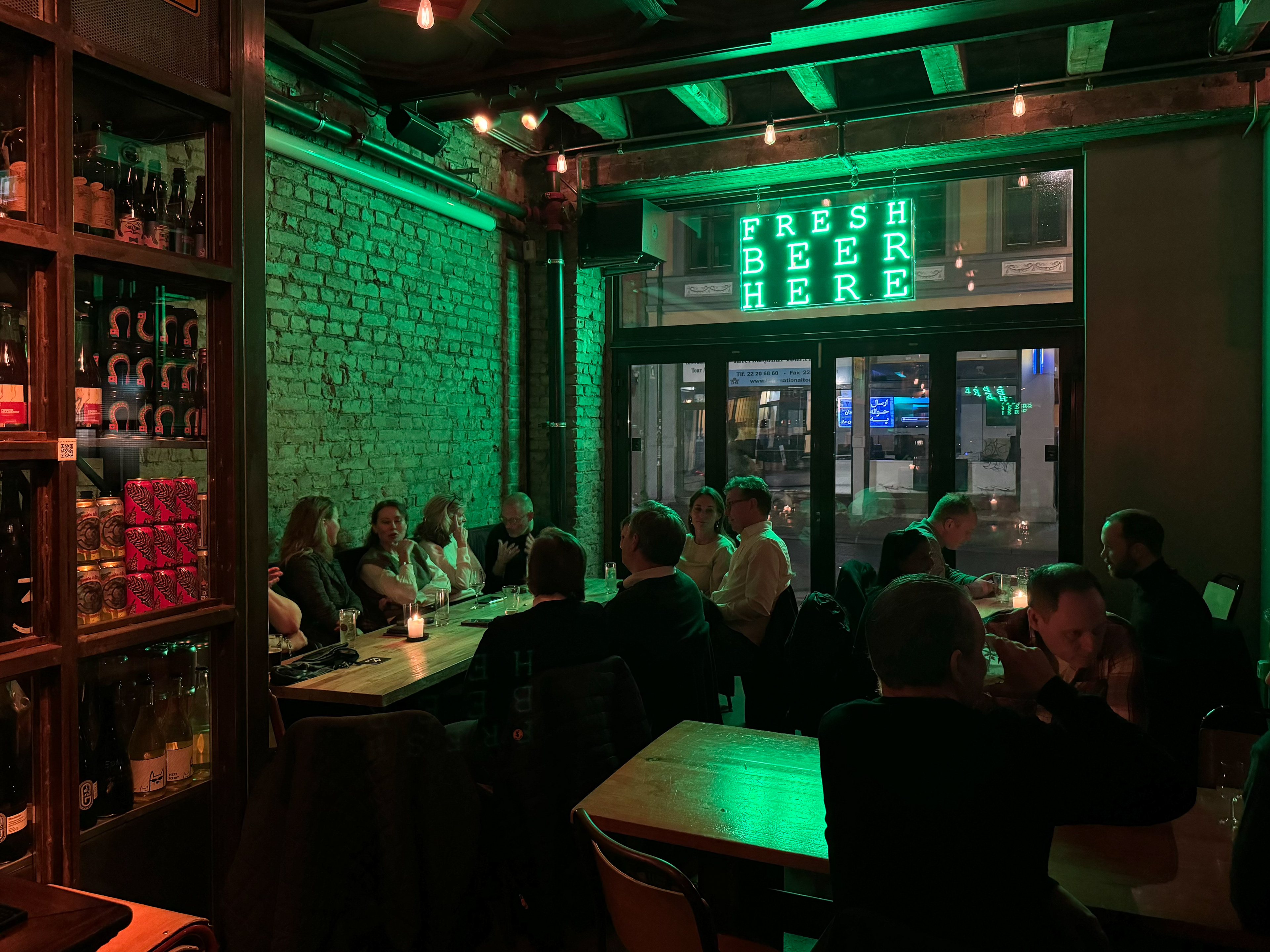 Lysskilt for Crow Bar