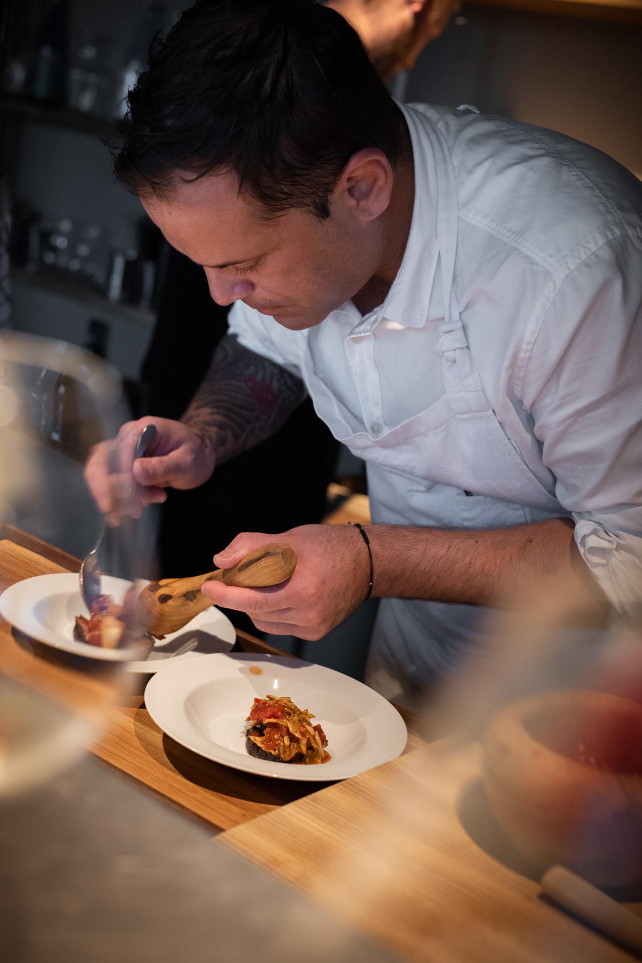 Apostrophe, Håkan Wiik