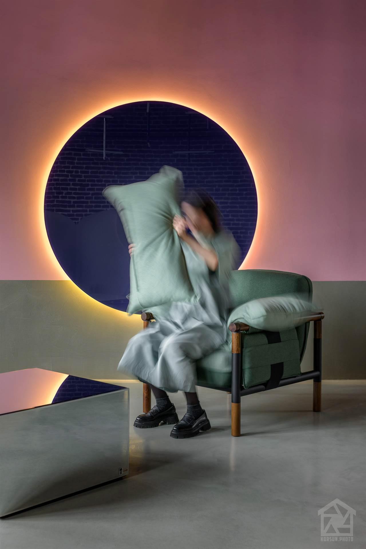 зйомка крісел лінійки Susy Space в інтер'єрі — професійний фотограф меблів у Львові