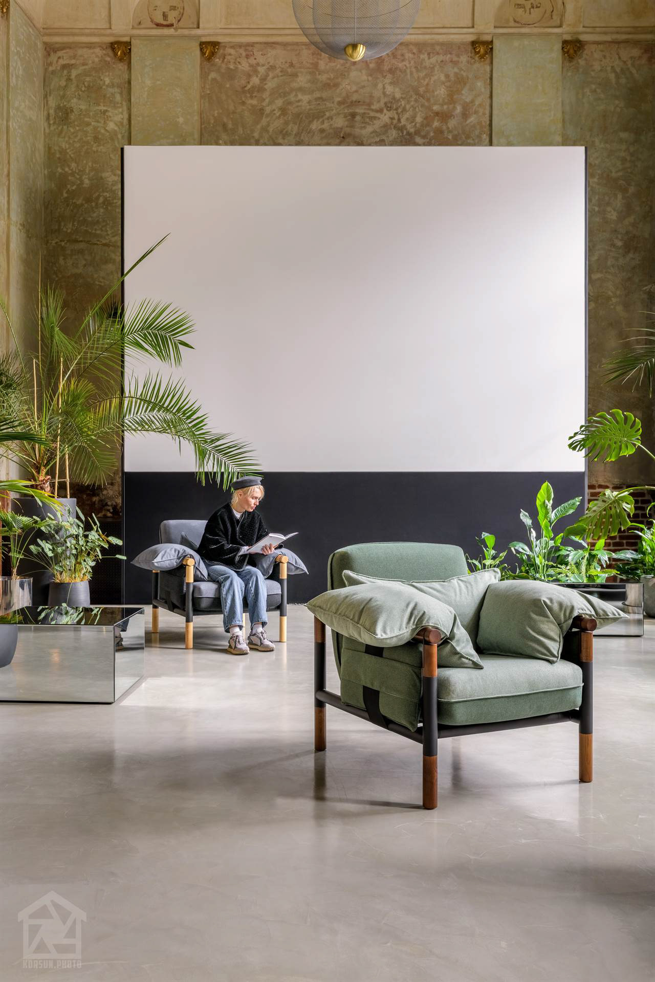 зйомка крісел серії Susy Standart в інтер'єрі — професійний фотограф меблів у Львові