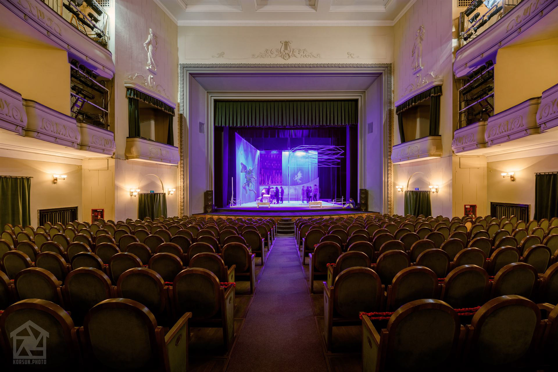 зйомка глядацьких місць головної сцени театру Заньковецької