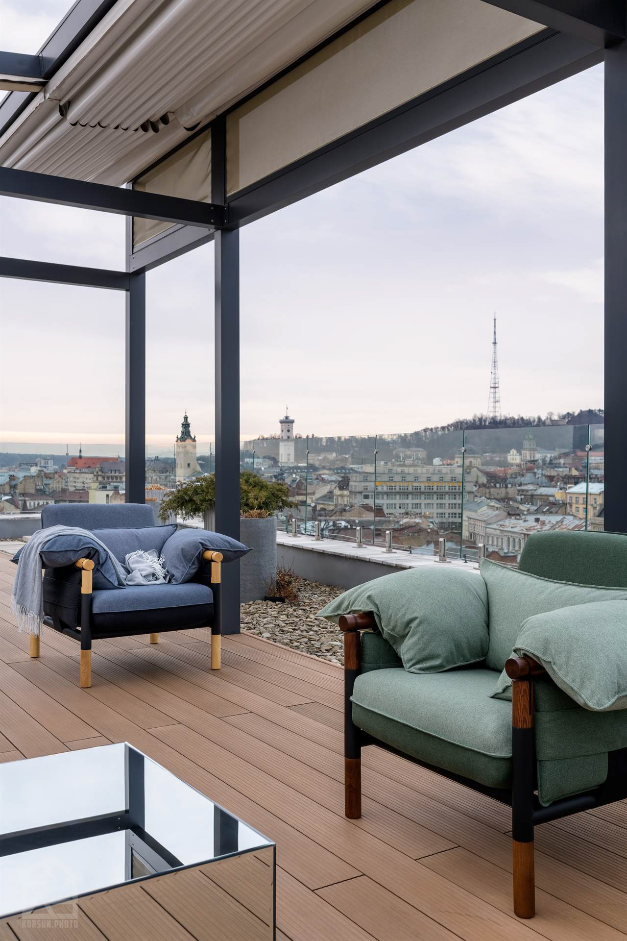 зйомка крісел лінійки Susy Space в інтер'єрі — професійний фотограф меблів у Львові