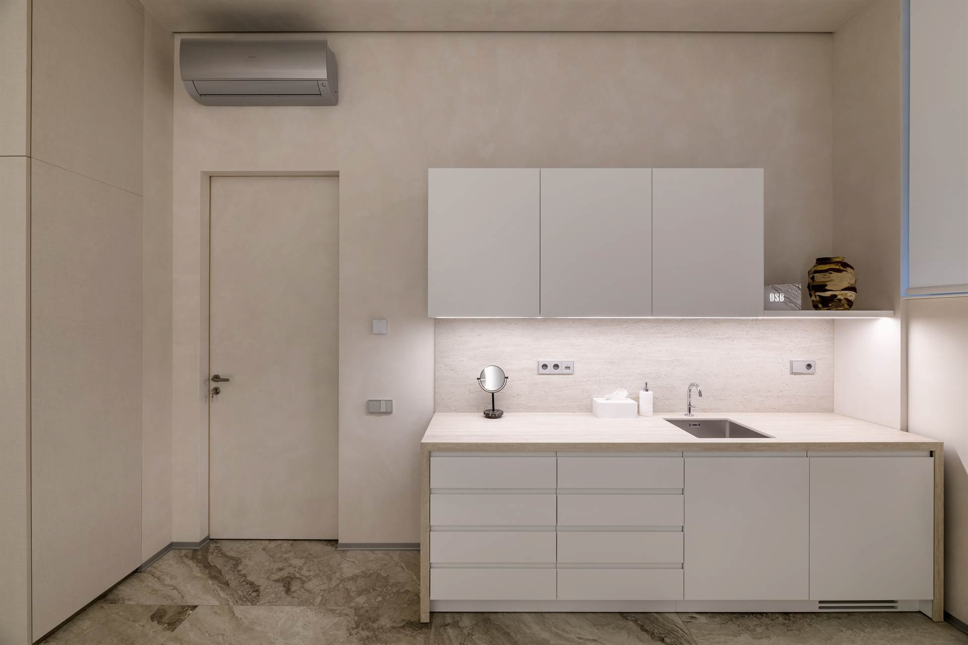 Сучасні медичні шафи та організація простору в процедурному кабінеті