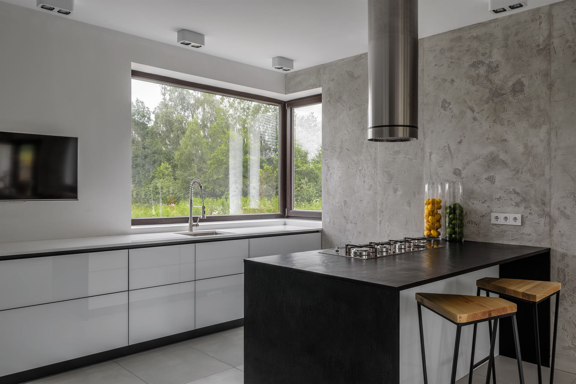 зйомка кухонного інтер'єру з великими вікнами для портфоліо студії дизайну — фотограф інтер'єру та архітектури західна Україна