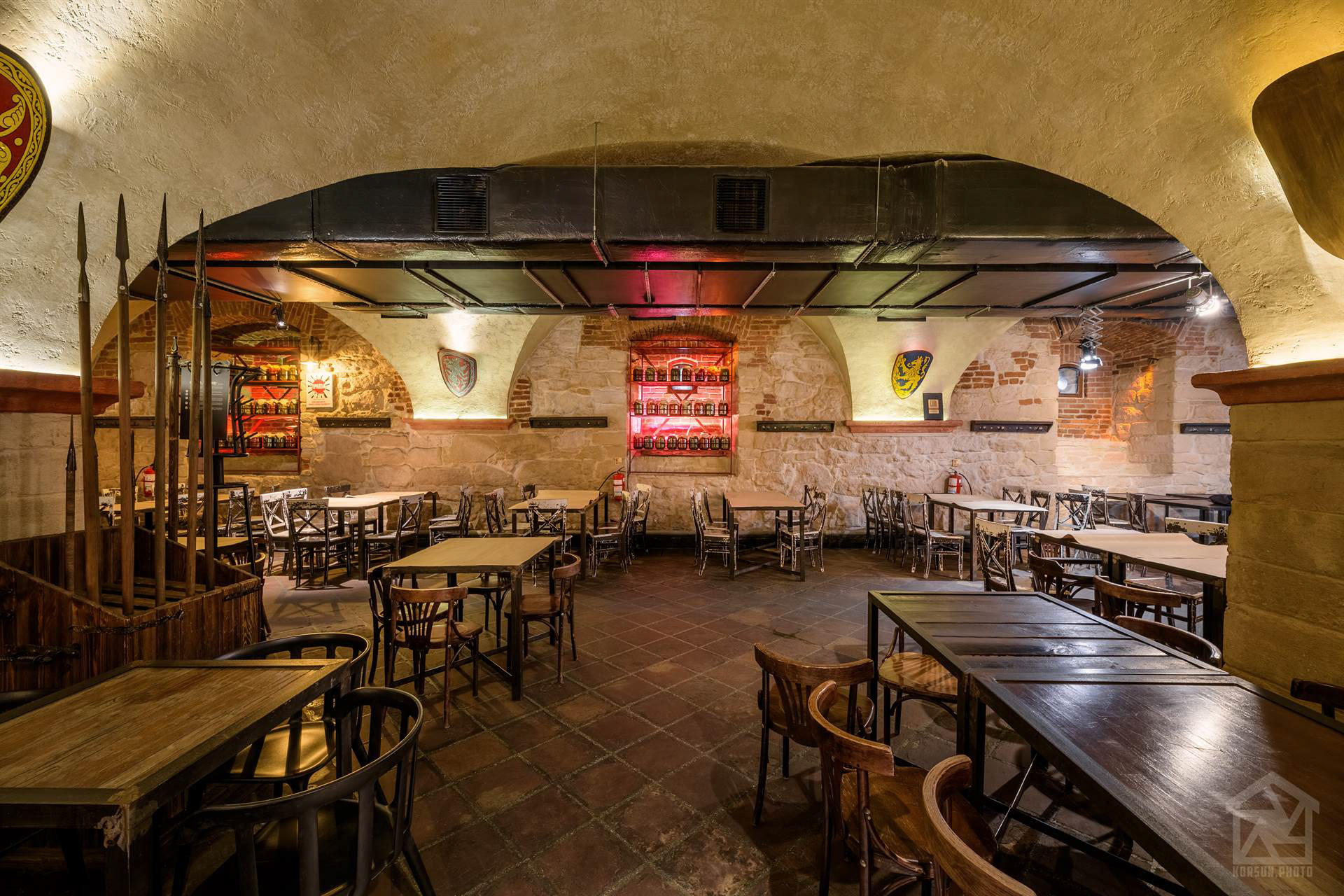 знімання головної зали реберні, що під львівськім Арсеналом — професійний фотограф архітектури Львів