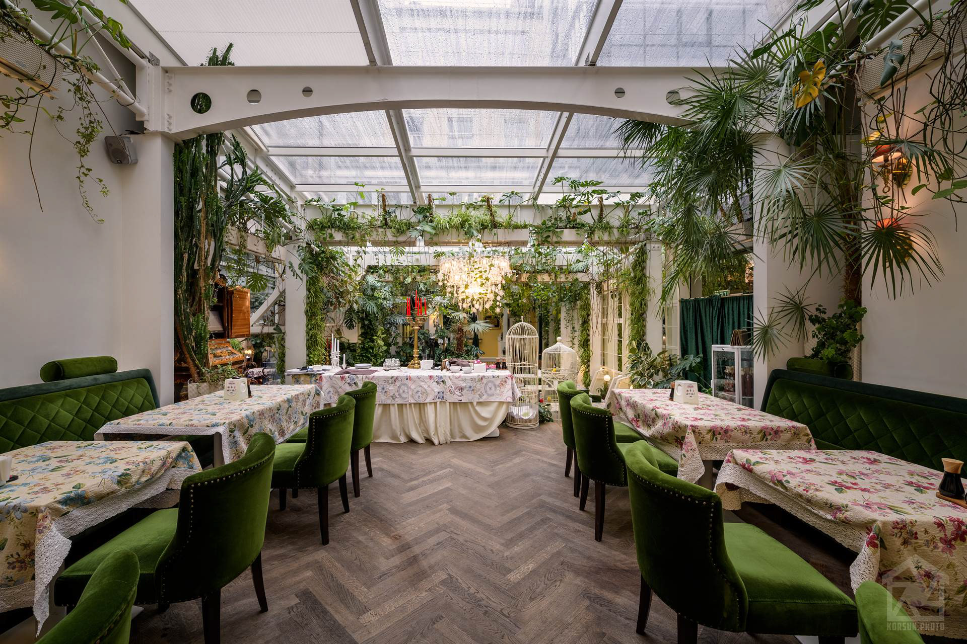 фотографування відомої львівської ресторації — професійний фотограф архітектури Львів