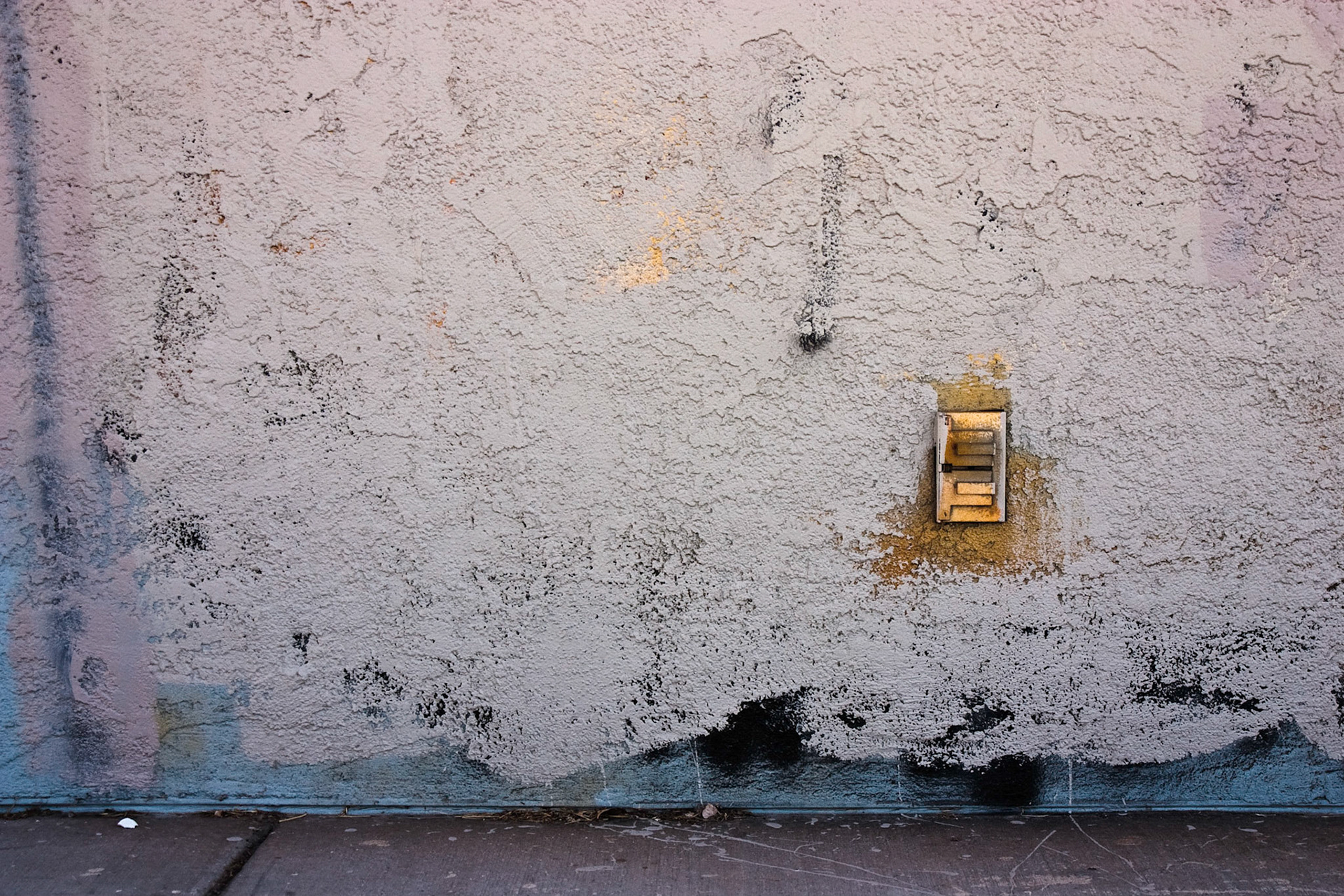 Detag No. 309, 84106; Pigment print; 14 x 21 inches; © 2010