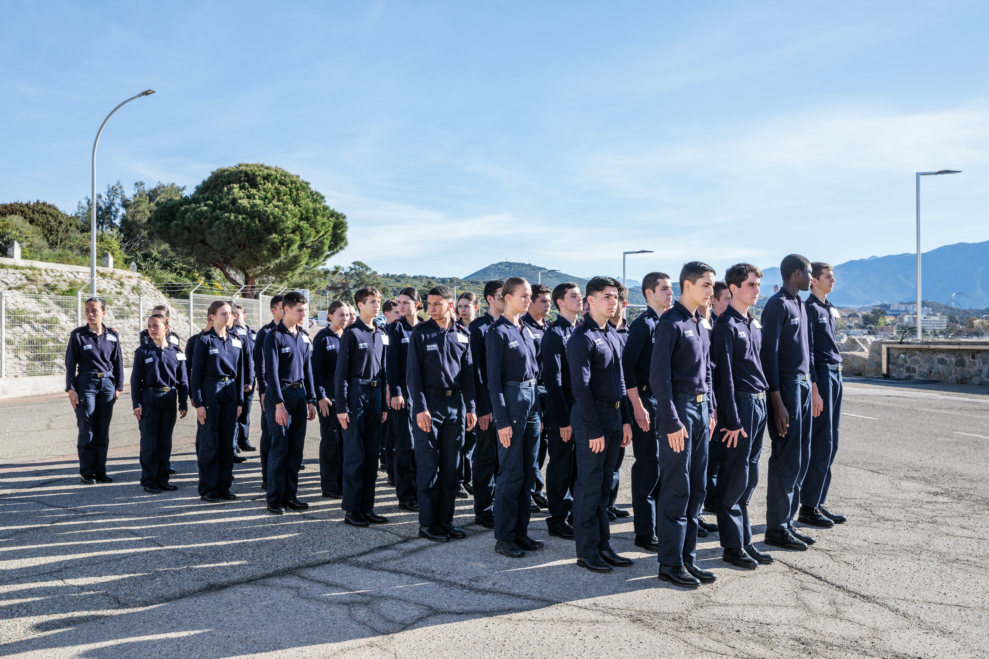 Les jeunes de la PMM (Préparation militaire Marine) au garde à vous sur la base d’Aspretto  - Ajaccio, 06/04/2024