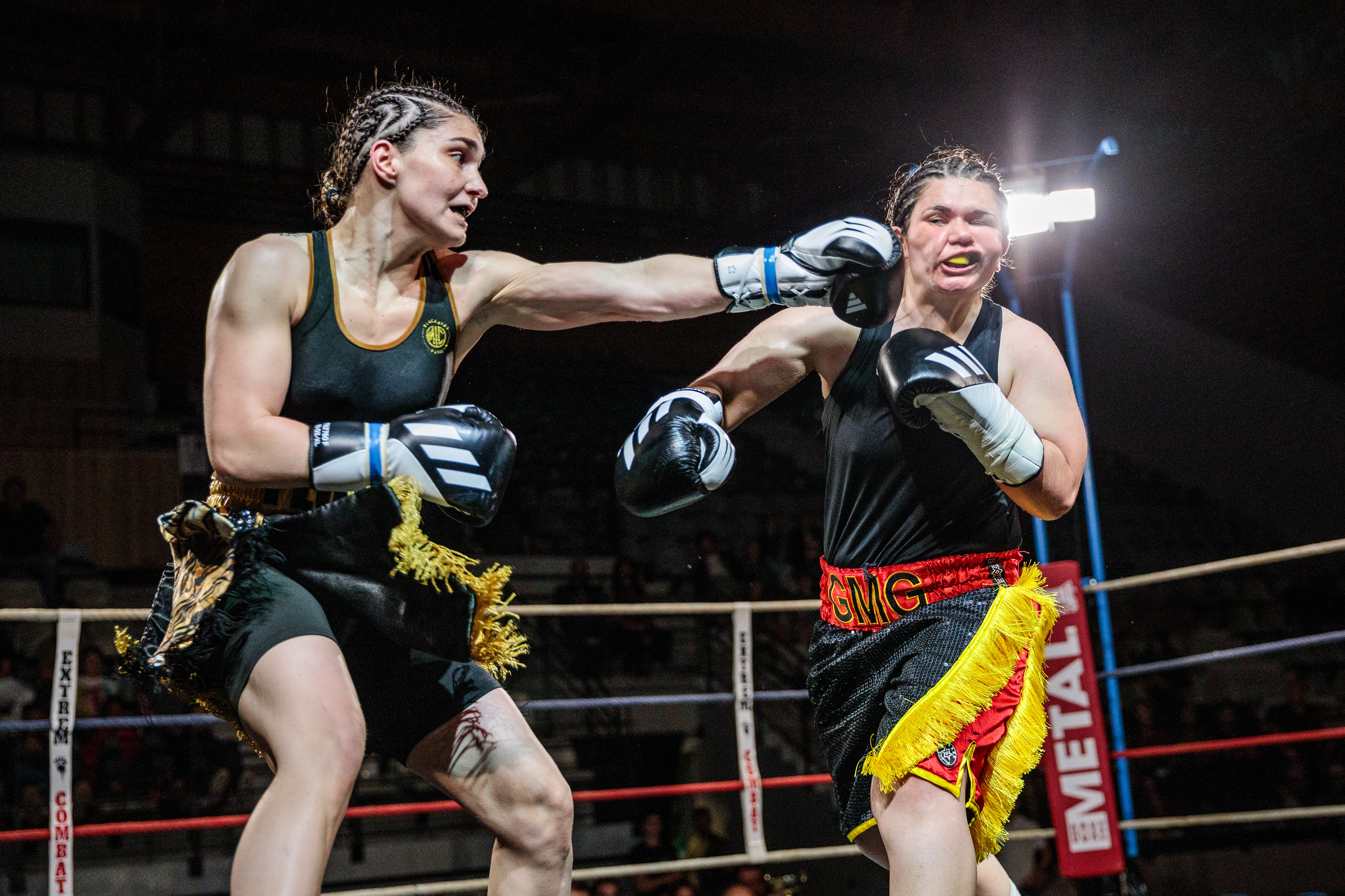 Grand gala de boxe pour les 40 ans du Boxing Club Ajaccien. Combat professionel opposant Djemila Gontaruk et Flora Pili - Ajaccio, 26/05/2024